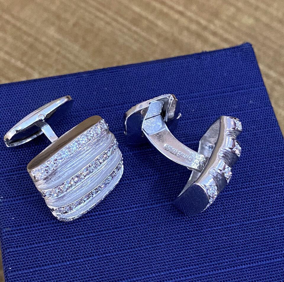 Women's or Men's Gubelin Diamond Cufflinks VS-F Quality in 18k White Gold For Sale