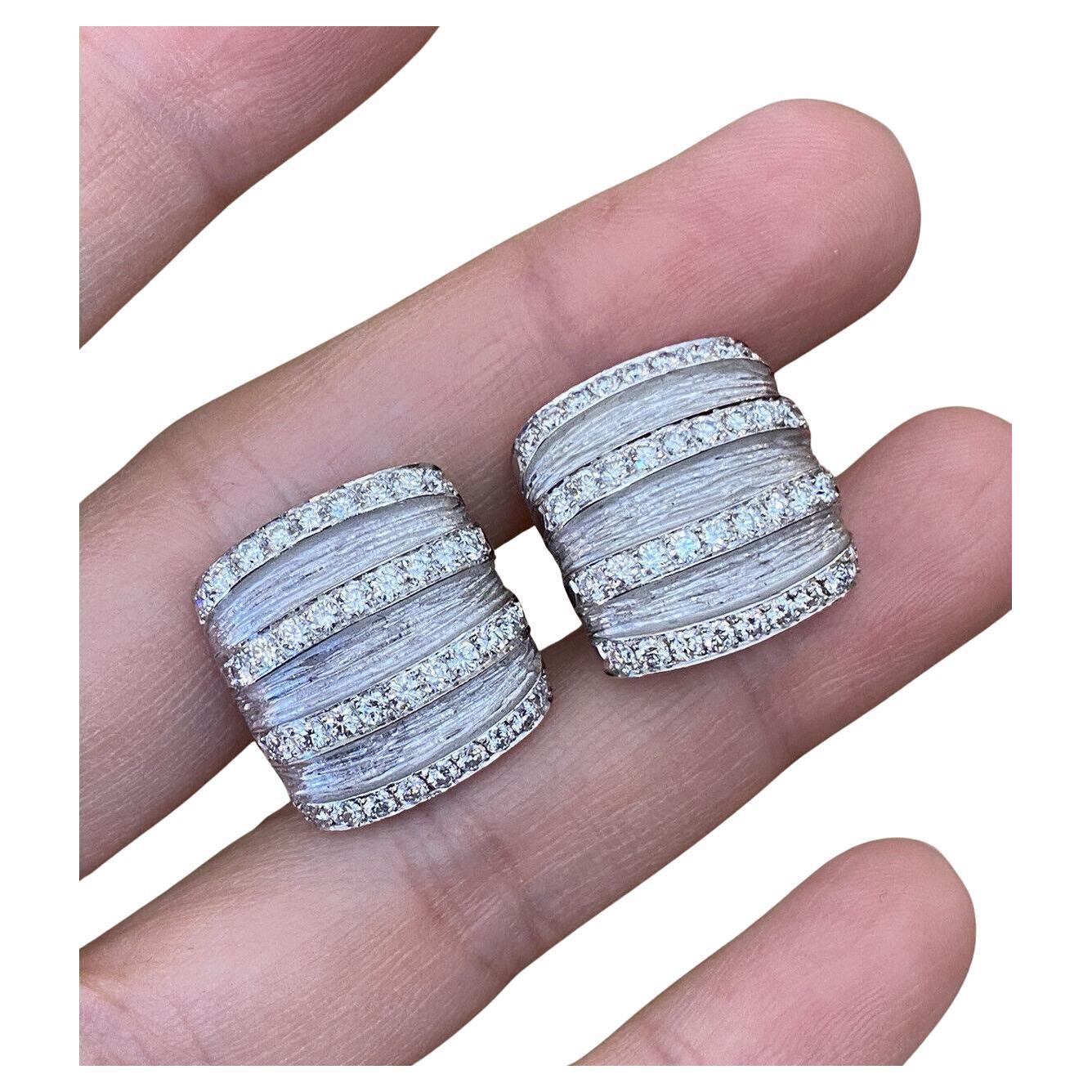 Gubelin Diamond Cufflinks VS-F Quality in 18k White Gold For Sale