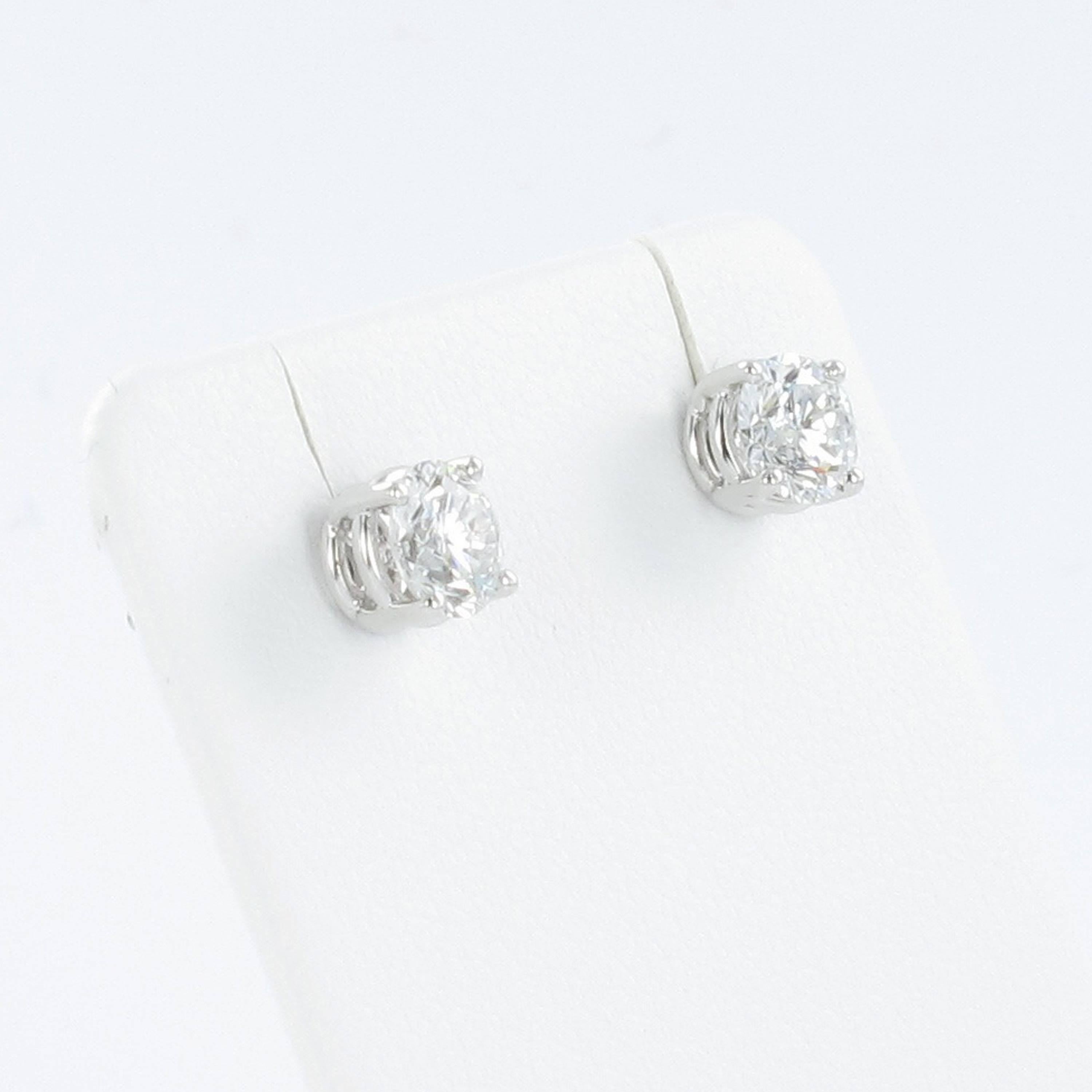 Gübelin GIA Certified 1.04 Carat Round Diamond White Gold Earstuds In New Condition In Lucerne, CH