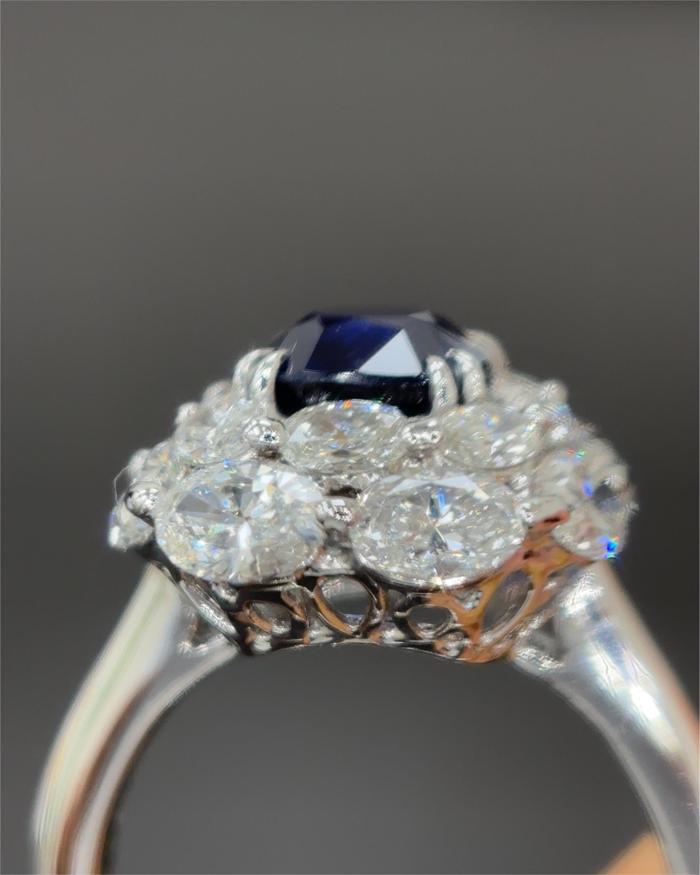 Gubelin GIA Certified 2.38 Carat Burma No Heat Sapphire Diamond Platinum Ring en vente 4