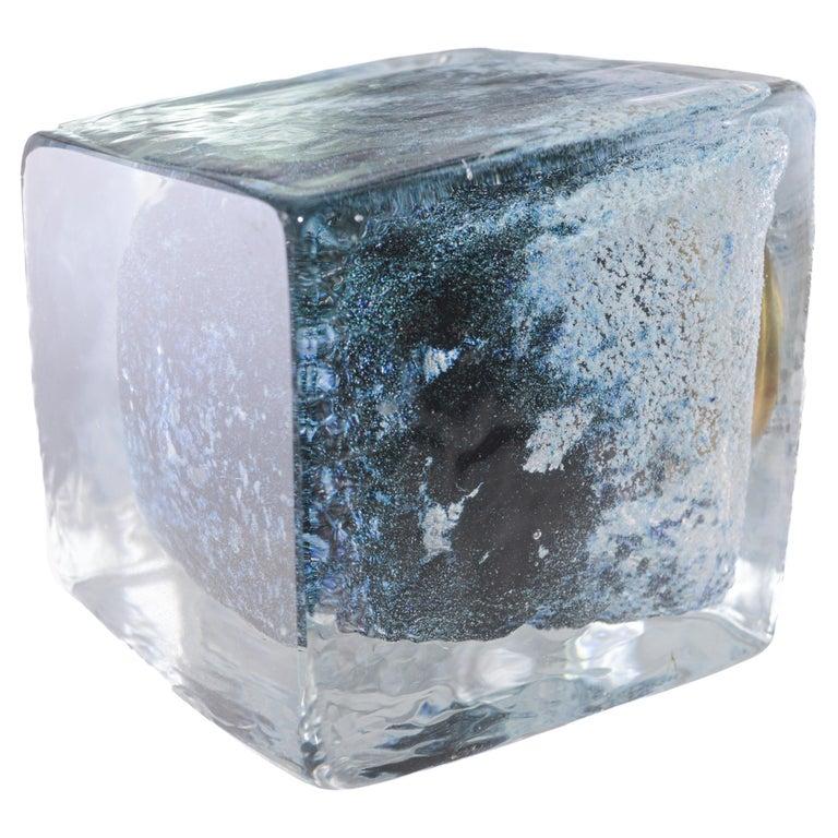Suisse Horloge de bureau modérée mi-siècle en verre glacé « Ice Cube » de Gubelin, années 1960 en vente