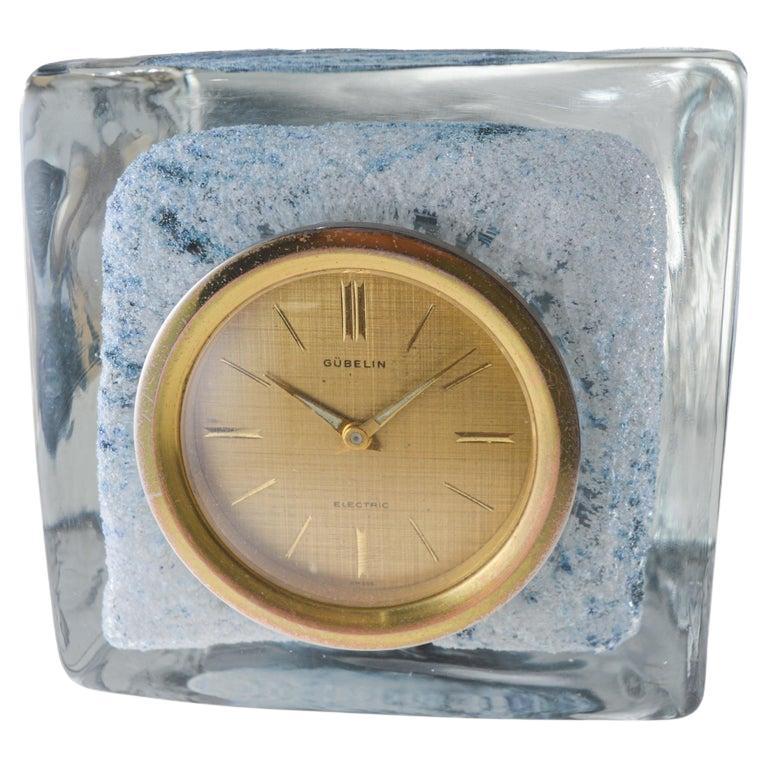 Horloge de bureau modérée mi-siècle en verre glacé « Ice Cube » de Gubelin, années 1960 en vente