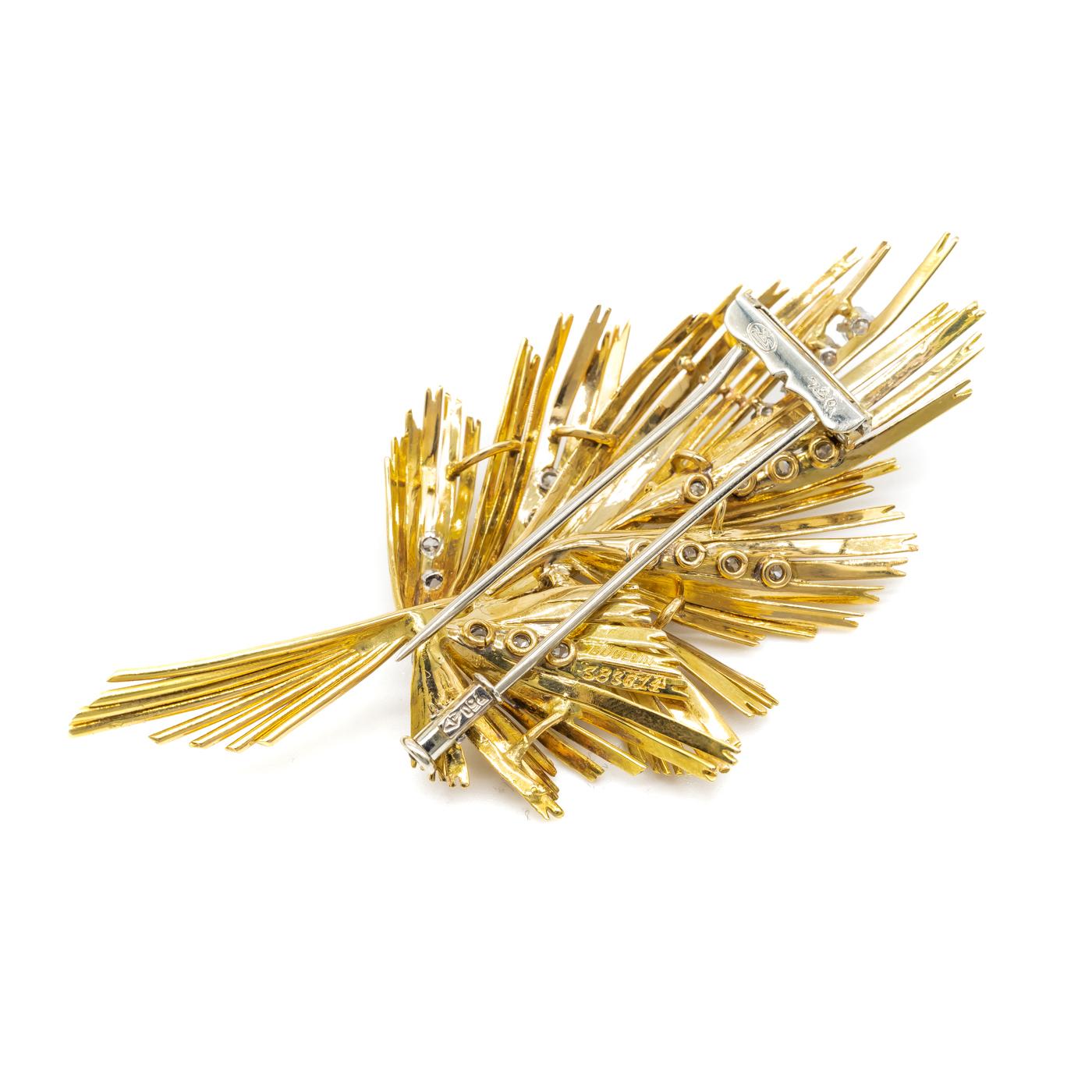Gübelin Gold and Diamond Brooch, Circa 1960 In Good Condition For Sale In London, GB