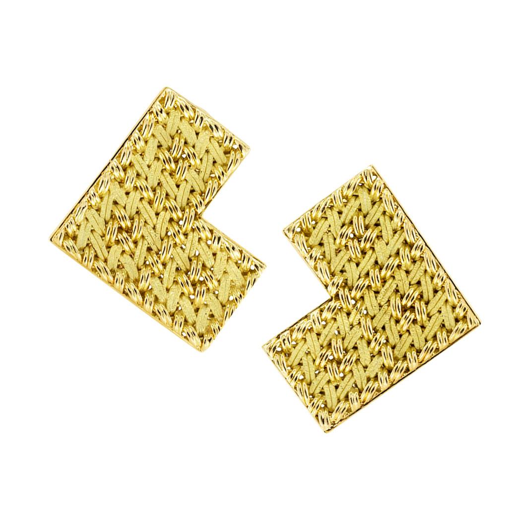 Gubelin handcrafted woven yellow gold clip-on earrings circa 1970.  *

ABOUT THIS ITEM:  #E-DJ29H. Scroll down for specifications.  Very high-quality handcrafted workmanship two-tone woven gold creating an impressive geometric design.  Measuring
