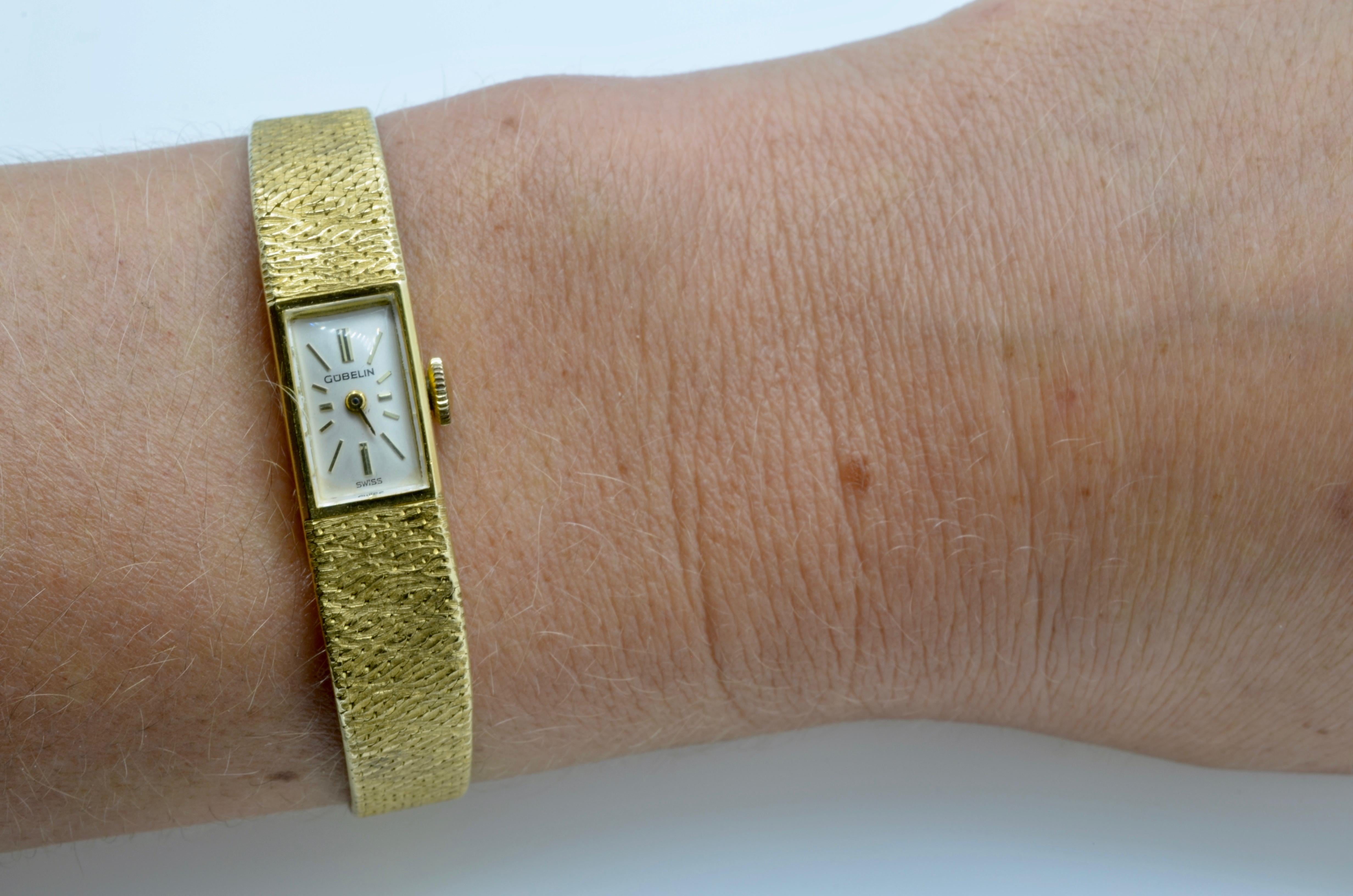 Gubelin Ladies 18 Karat Texture 1970s Swiss Watch Mechanical For Sale 7