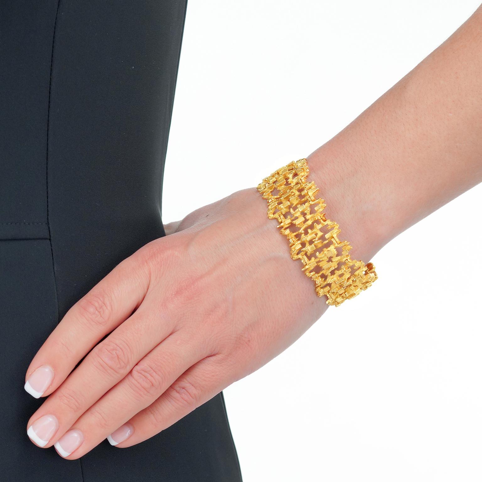 Women's or Men's Gubelin Modernist Gold Bracelet