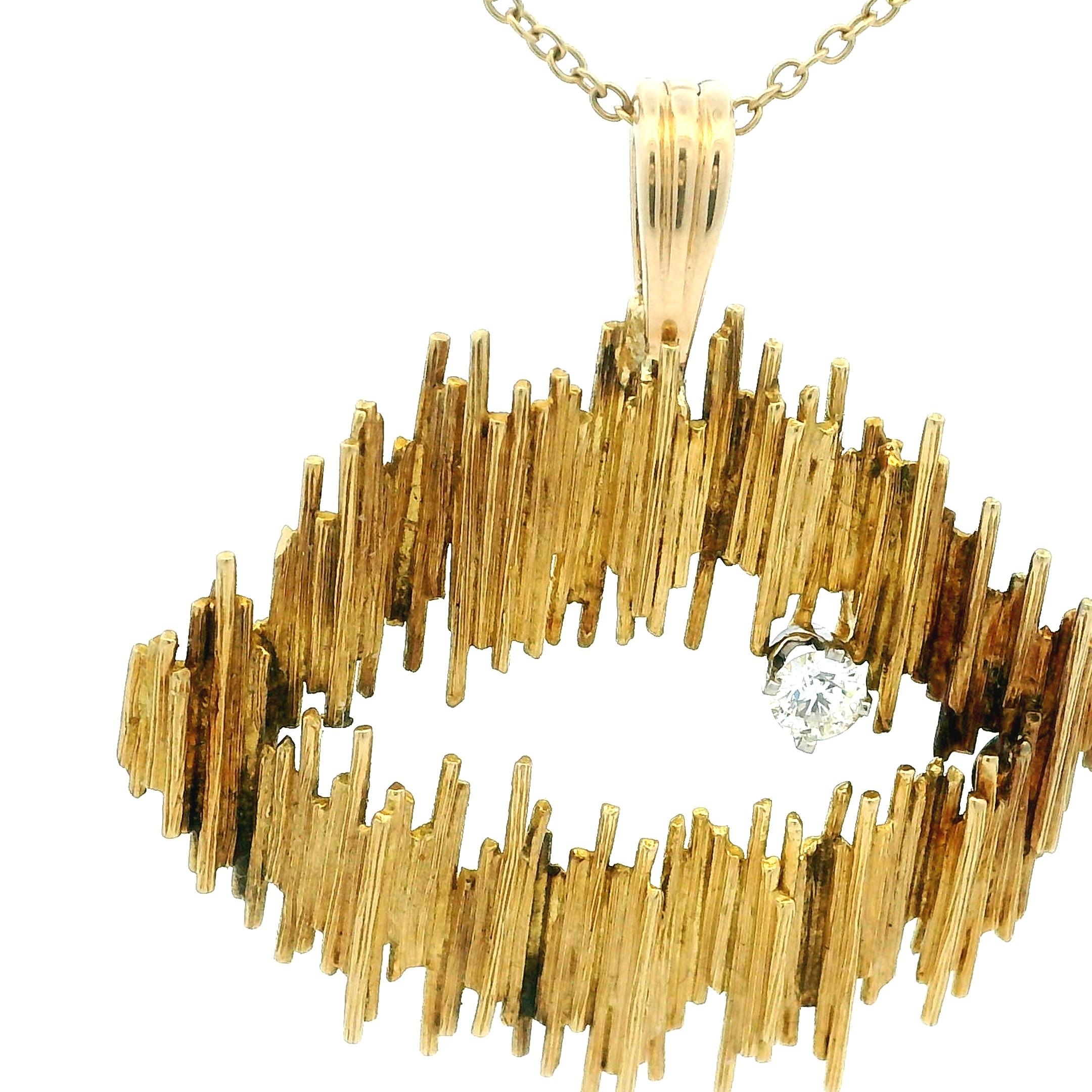 Gübelin Swiss 18K Gold Texturierter Modernistischer Anhänger mit Diamant, 1970er Jahre im Angebot 5