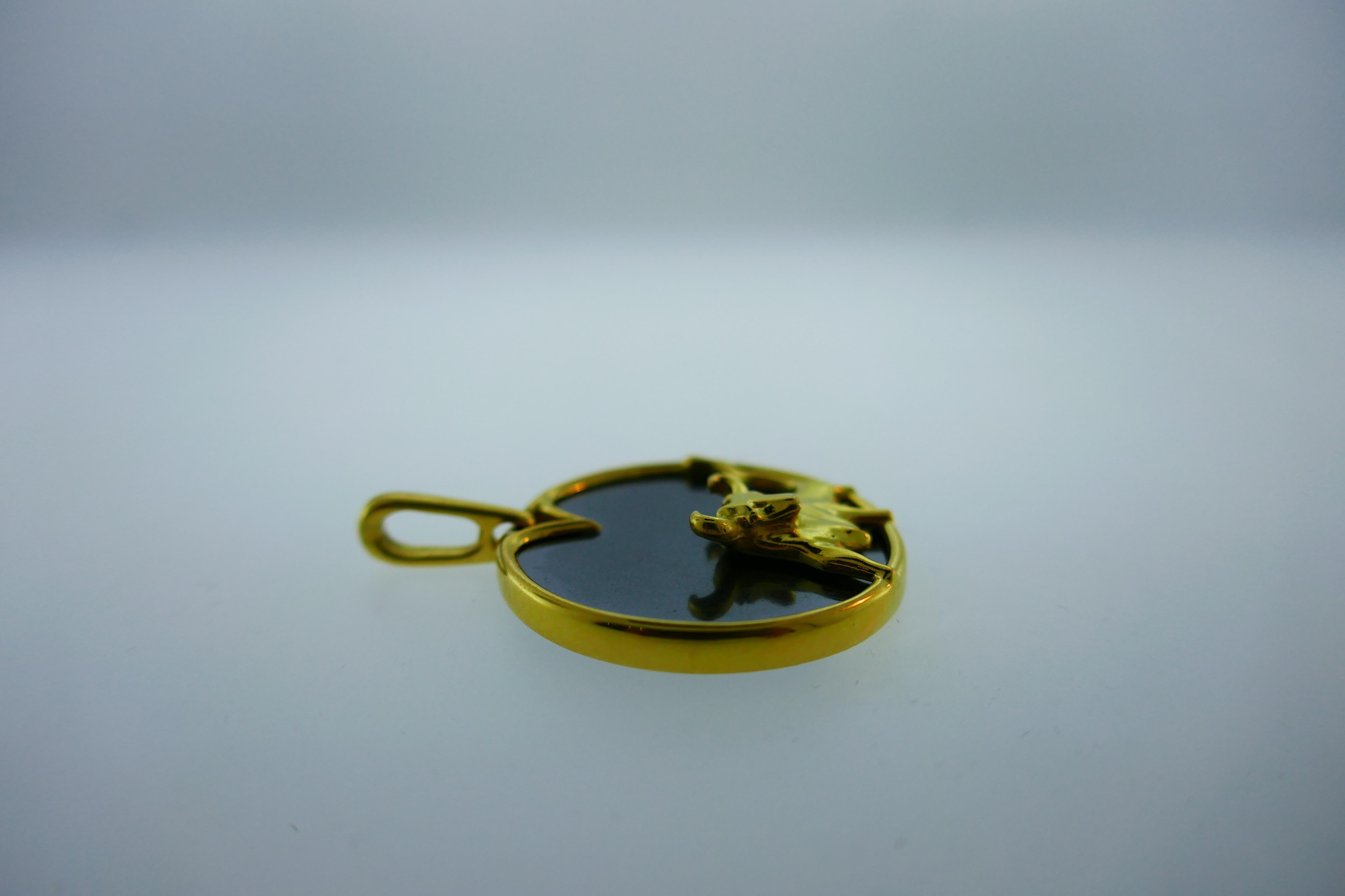 Gubelin Swiss 18k Yellow Gold and Hematite Taurus Zodiad Pendant Vintage & Rare In Excellent Condition In Beverly Hills, CA