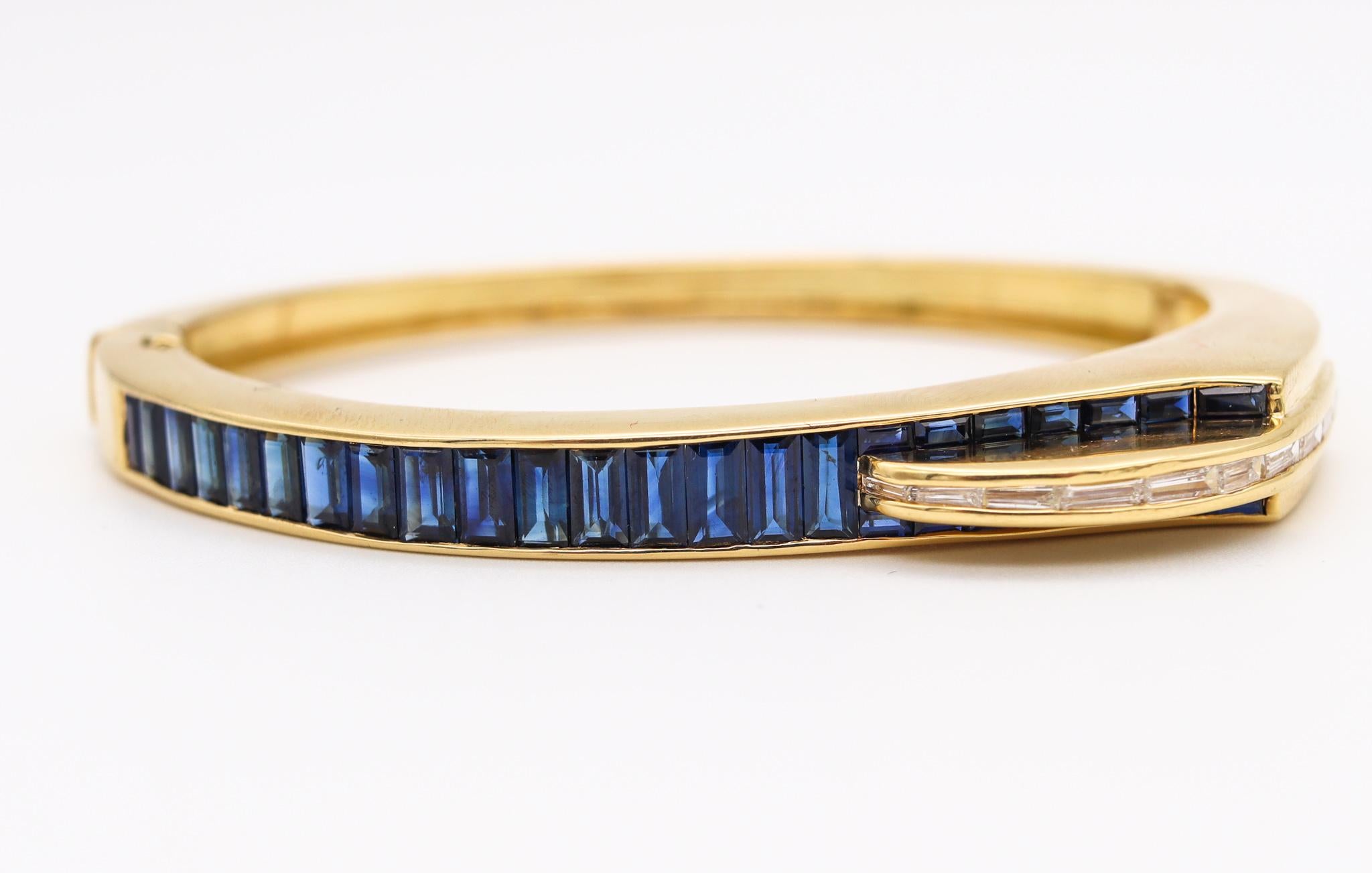 Baguette Cut Gubelin Swiss 1970 Geometric Modernist Bracelet in 18Kt Gold 8.71 Cts Gemstones For Sale