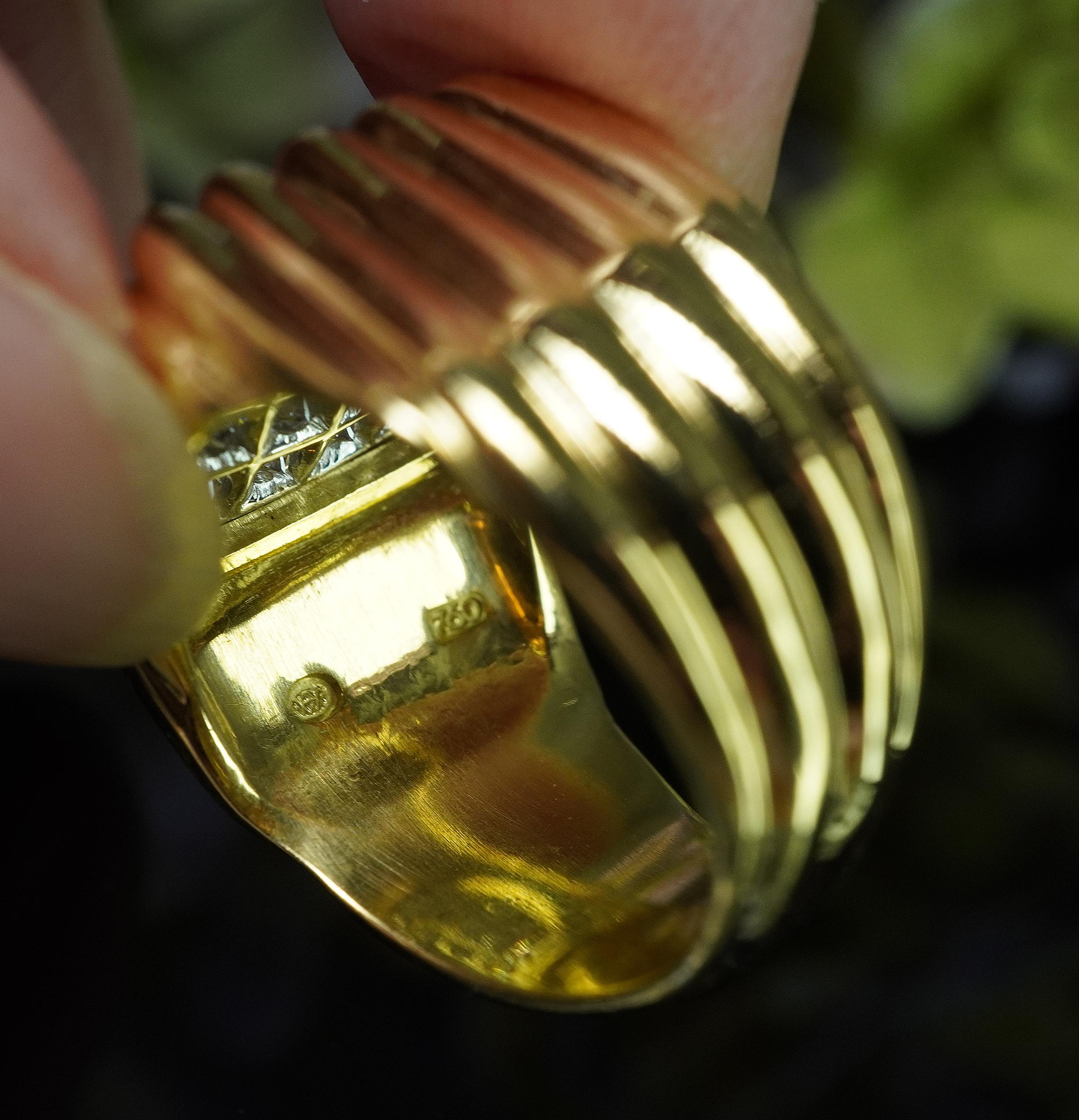 Gubelin Swiss Diamond 18K Gold Ring Vintage Designer signiert schwere Herren im Angebot 5