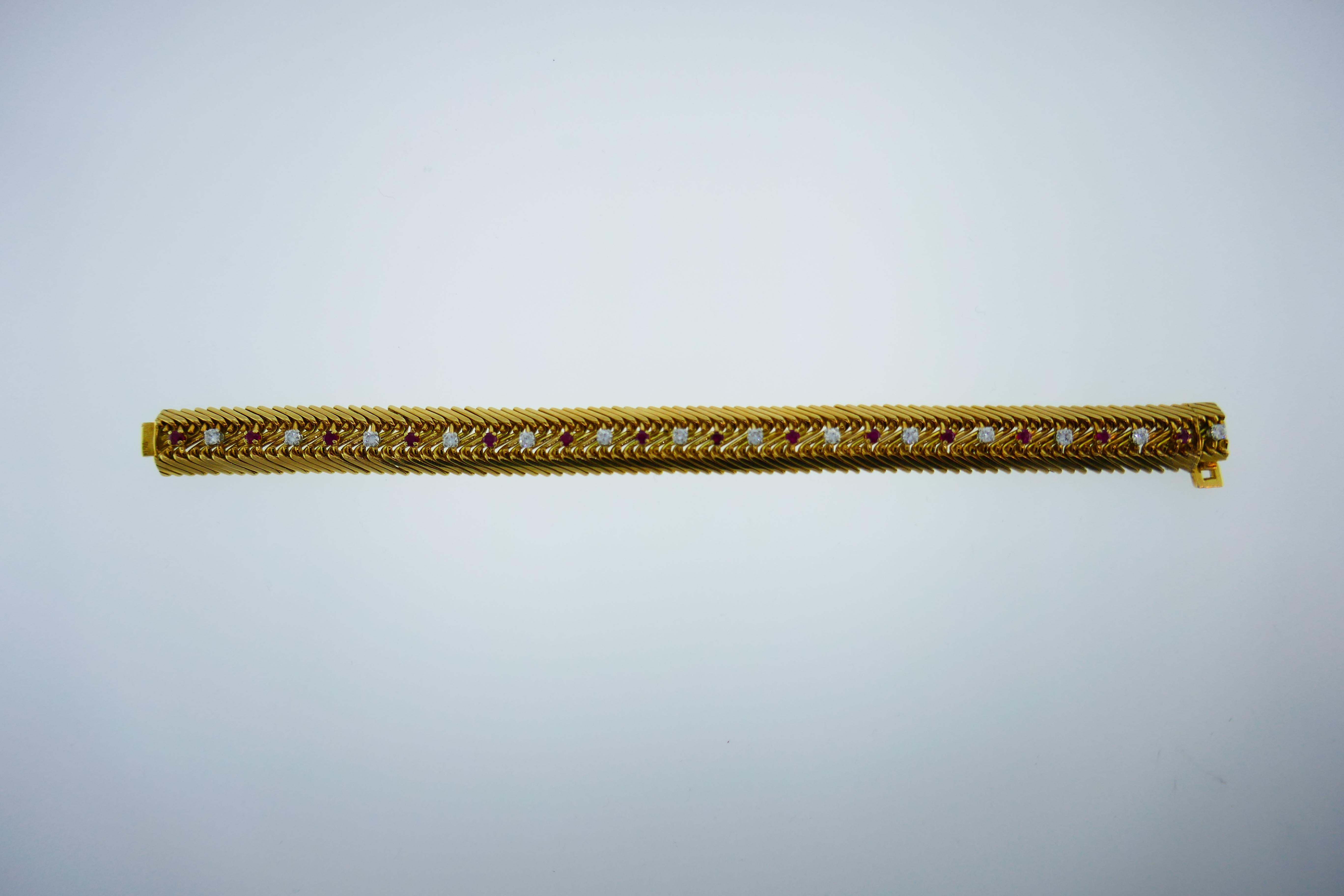 Gubelin Swiss & Georges Lenfant Paris 18k Yellow Gold, Ruby and Diamond Bracelet 3