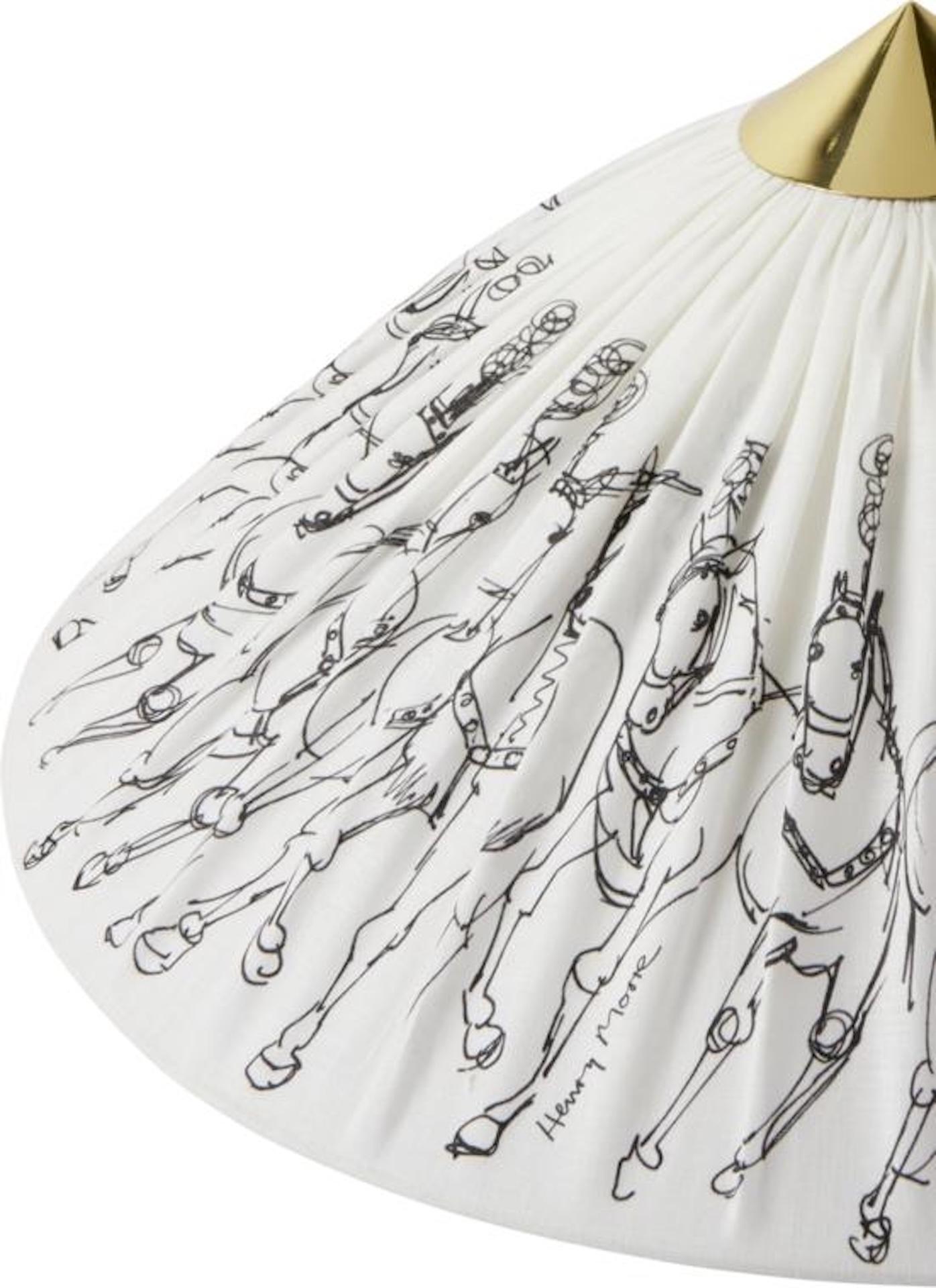 By Paavo Tynell
GUBI X GARRO ÉDITIONS 9602
Special Edition
The 9602 Floor Lamp, also known as “Chinese Hat” was designed by Paavo Tynell in 1938 for the hotel Aulanko. Characterised by its elegant and airy lampshade and rattan-covered stem, the 9602