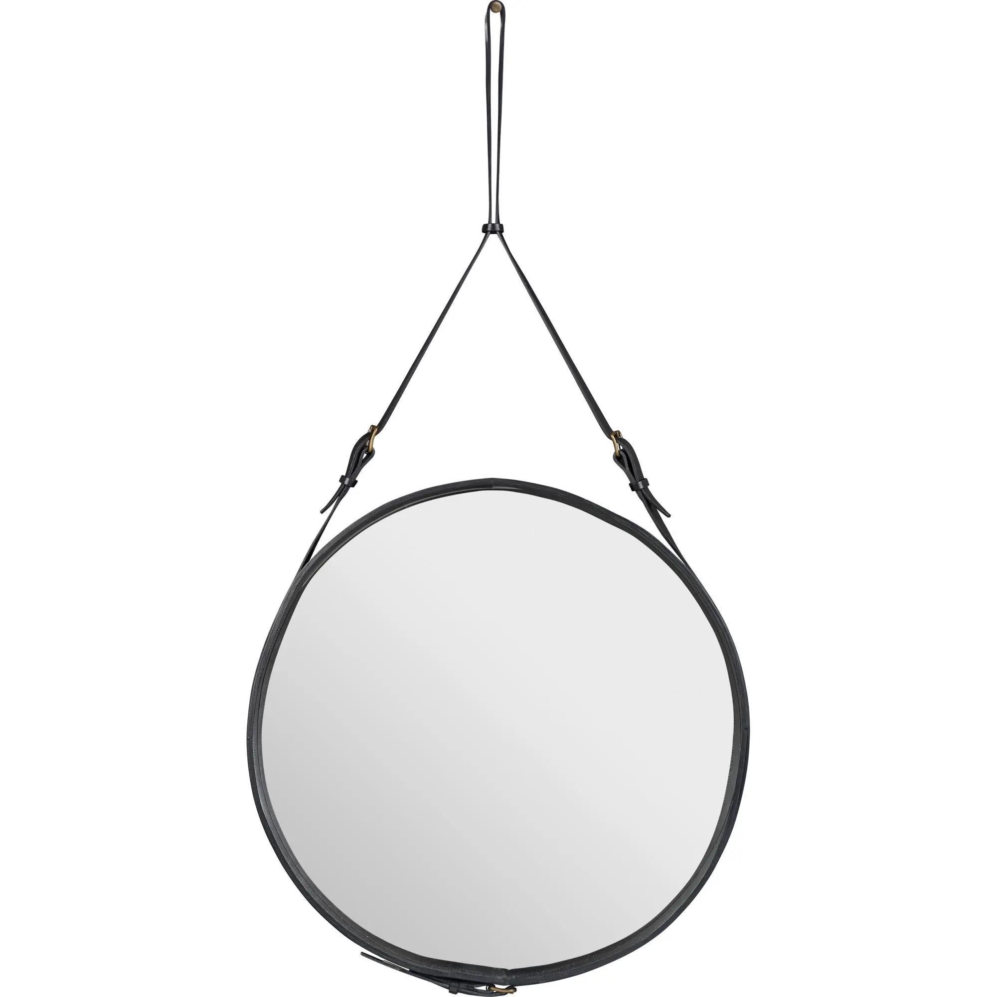 En 1950, Jacques Adnet se asoció con una famosa casa de moda francesa, donde desarrolló una colección de muebles y accesorios de interior discretos pero voluptuosos, recubiertos de piel. Conocido por ser un pensador innovador, Adnet fue uno de los