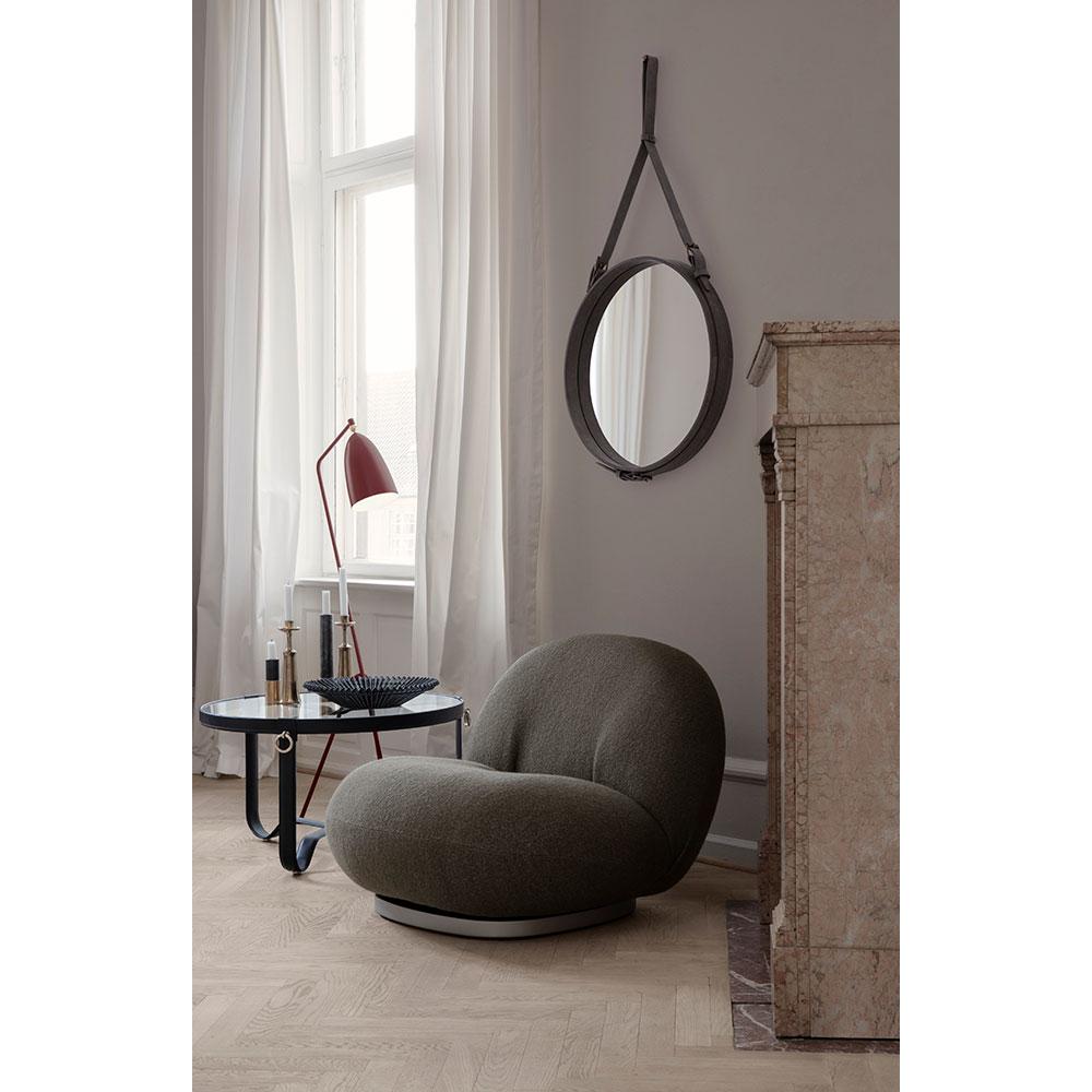 GUBI Adnet Wall Mirror Circular Tan Leather Ø70 cm by Jacques Adnet In New Condition For Sale In New York, NY