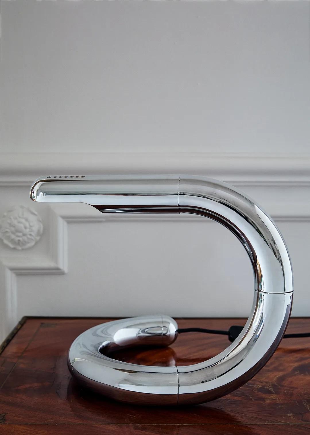 Lampe à poser Gubi Aspide de Gianfranco Frattini en vente 2