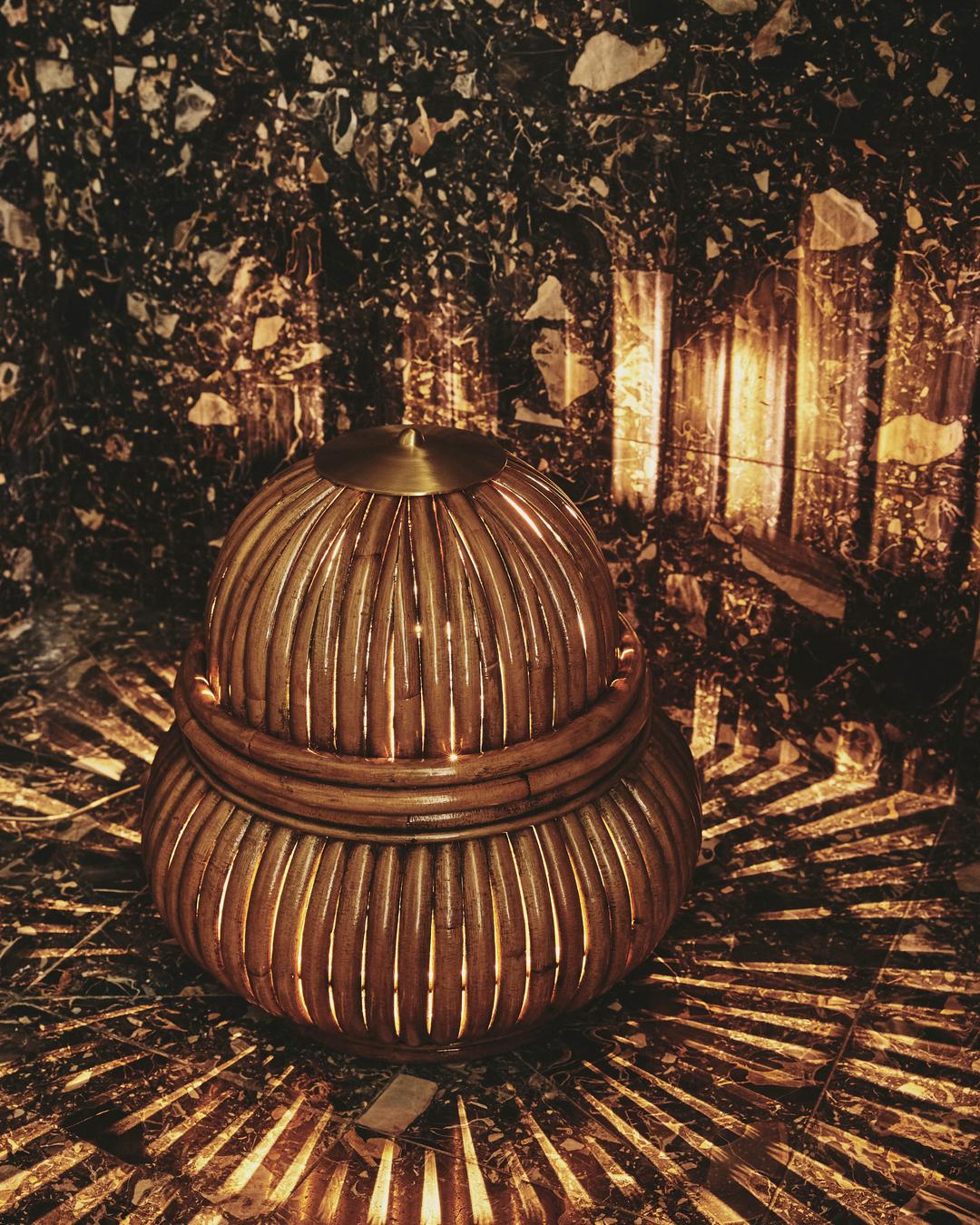 Gubi Böhmische 72, Stehlampe, entworfen von Gabriella Crespi (Dänisch) im Angebot