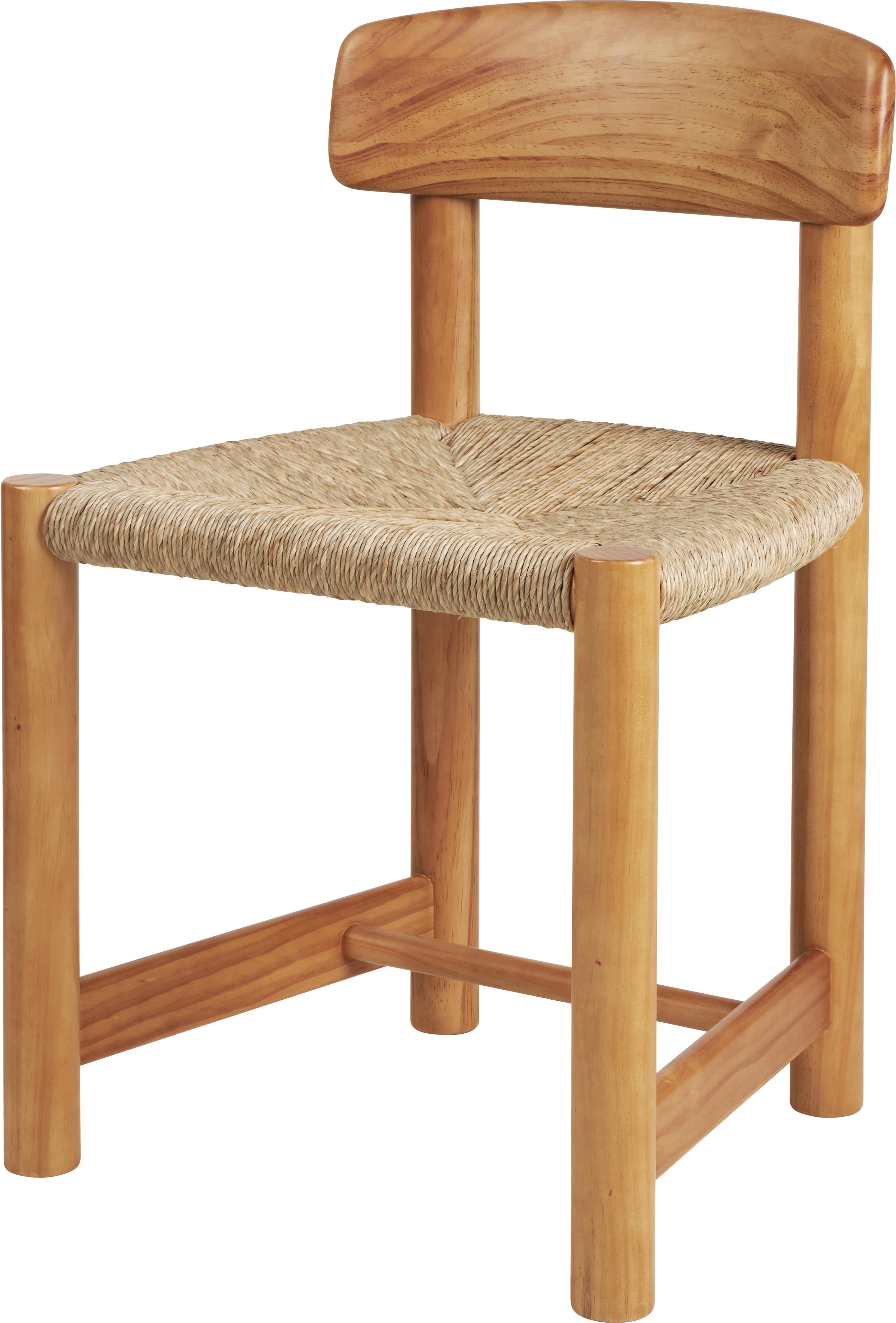 The Daumiller Side Chair shares a design language with the iconic Daumiller Armchair - elegant yet robust, with a reassuringly solid form and a gracefully curved backrest. True to Rainer Daumiller’s design philosophy, the chair’s aesthetic