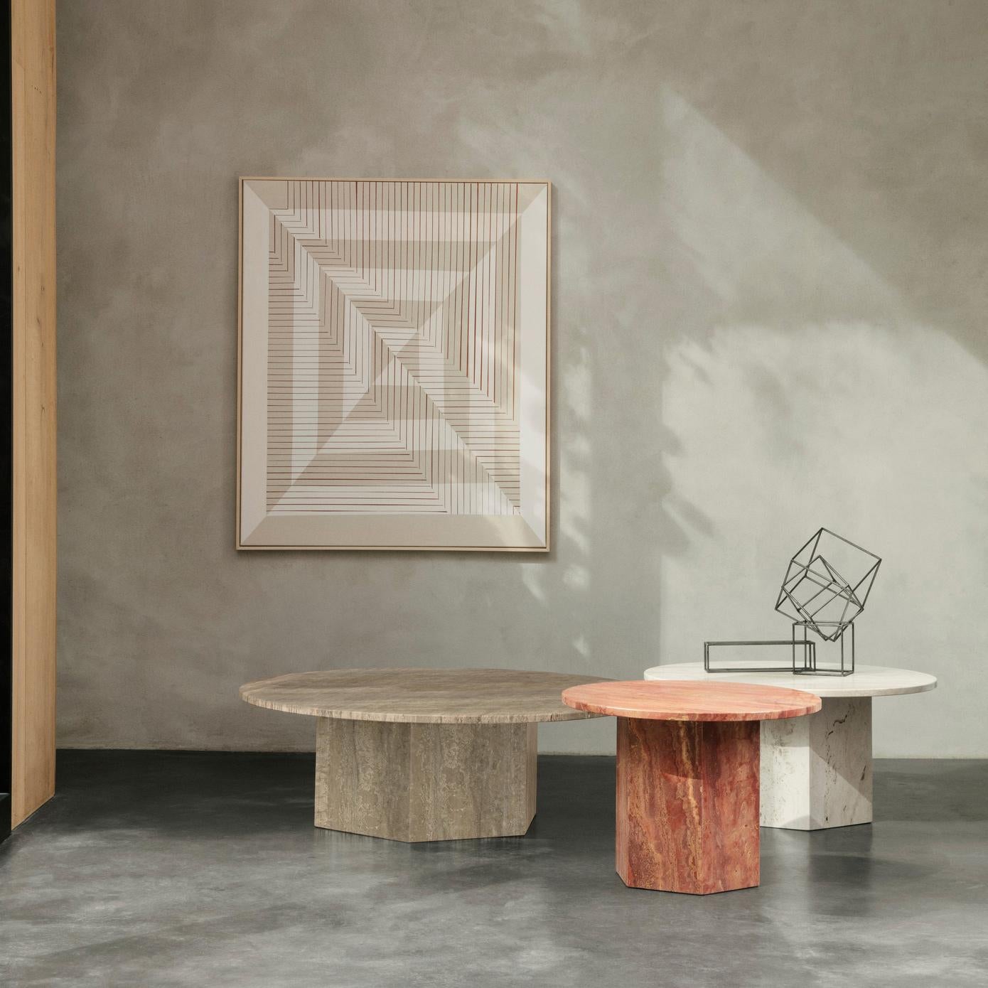 GUBI Table basse Epic Neutre Blanc Travertin Ø80 cm par GamFratesi en vente 3