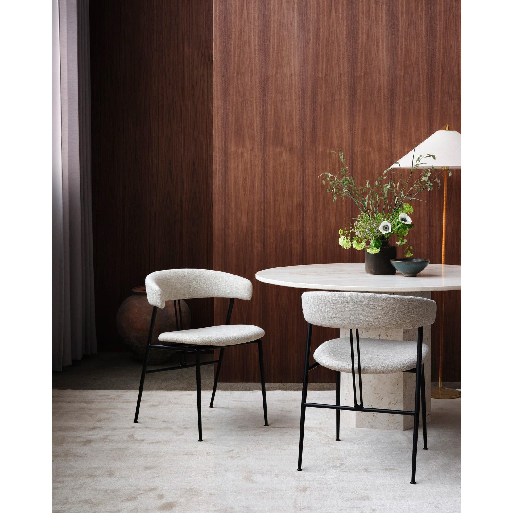 Mid-Century Modern GUBI Epic Table à manger Neutre Blanc Travertin Ø130 cm par GamFratesi en vente