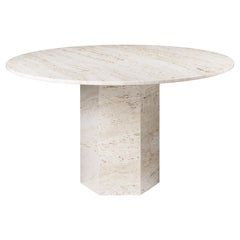 Gubi Epic Tavolo da pranzo Neutro Travertino Bianco Ø130 cm by GamFratesi