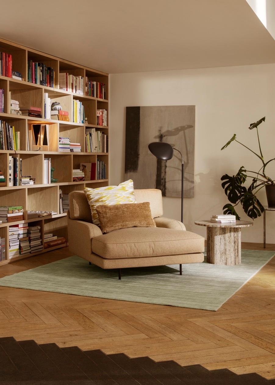 Gubi Epic, runder Couchtisch aus Travertin, entworfen von Gamfratesi im Angebot 2