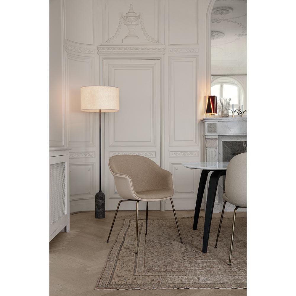 Danese Lampada da terra Gubi Gravity con paralume in tela d'acciaio annerito di Space Copenhagen in vendita