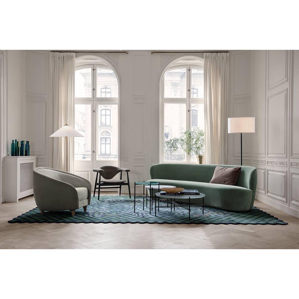 Acciaio Lampada da terra Gubi Gravity con paralume in tela d'acciaio annerito di Space Copenhagen in vendita