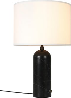GUBI Gravity Lámpara de mesa Mármol negro Pantalla blanca 65 cm by Space Copenhagen