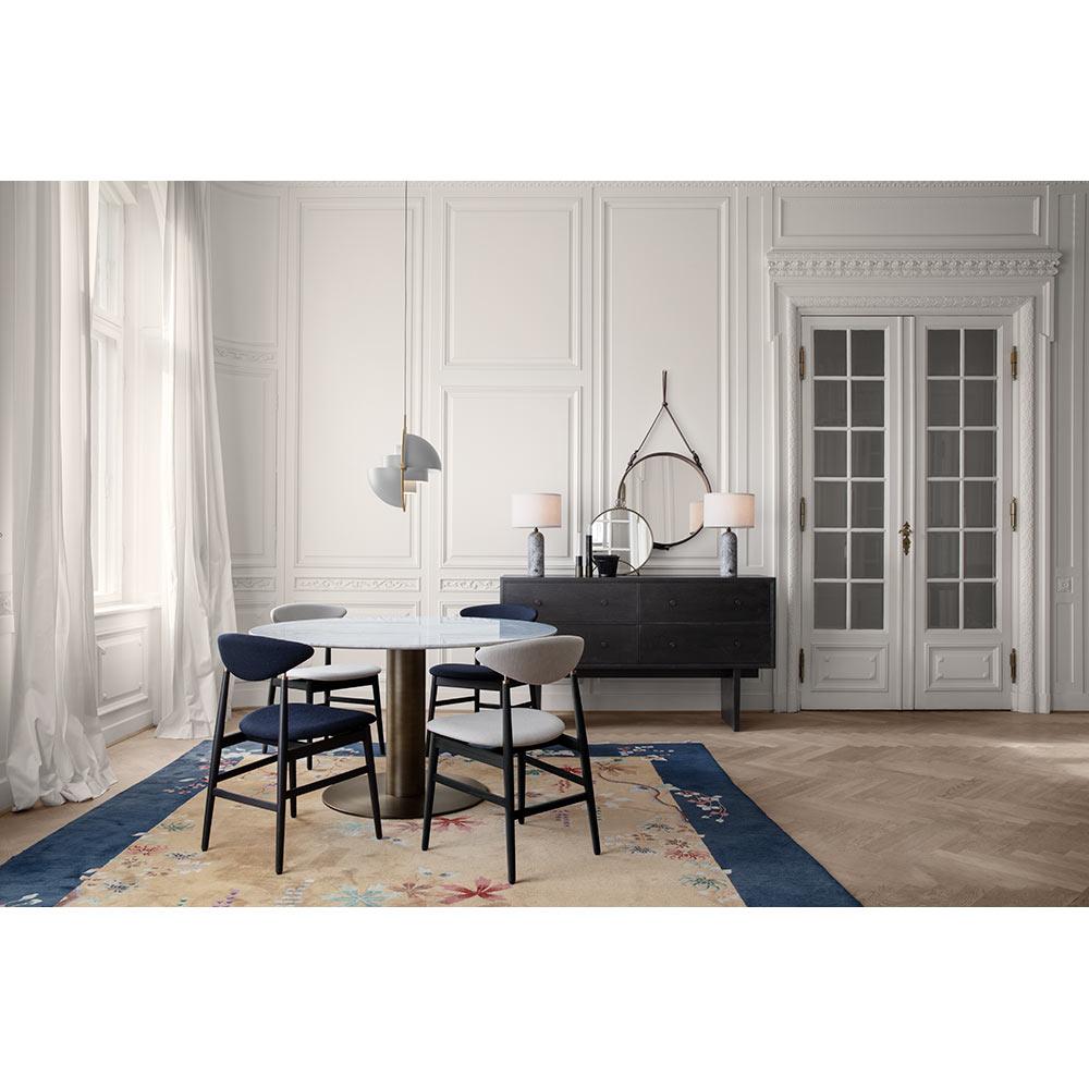 GUBI Gravity Lámpara de mesa Mármol blanco Pantalla blanca 65 cm by Space Copenhagen en Nuevo estado para la venta en New York, NY