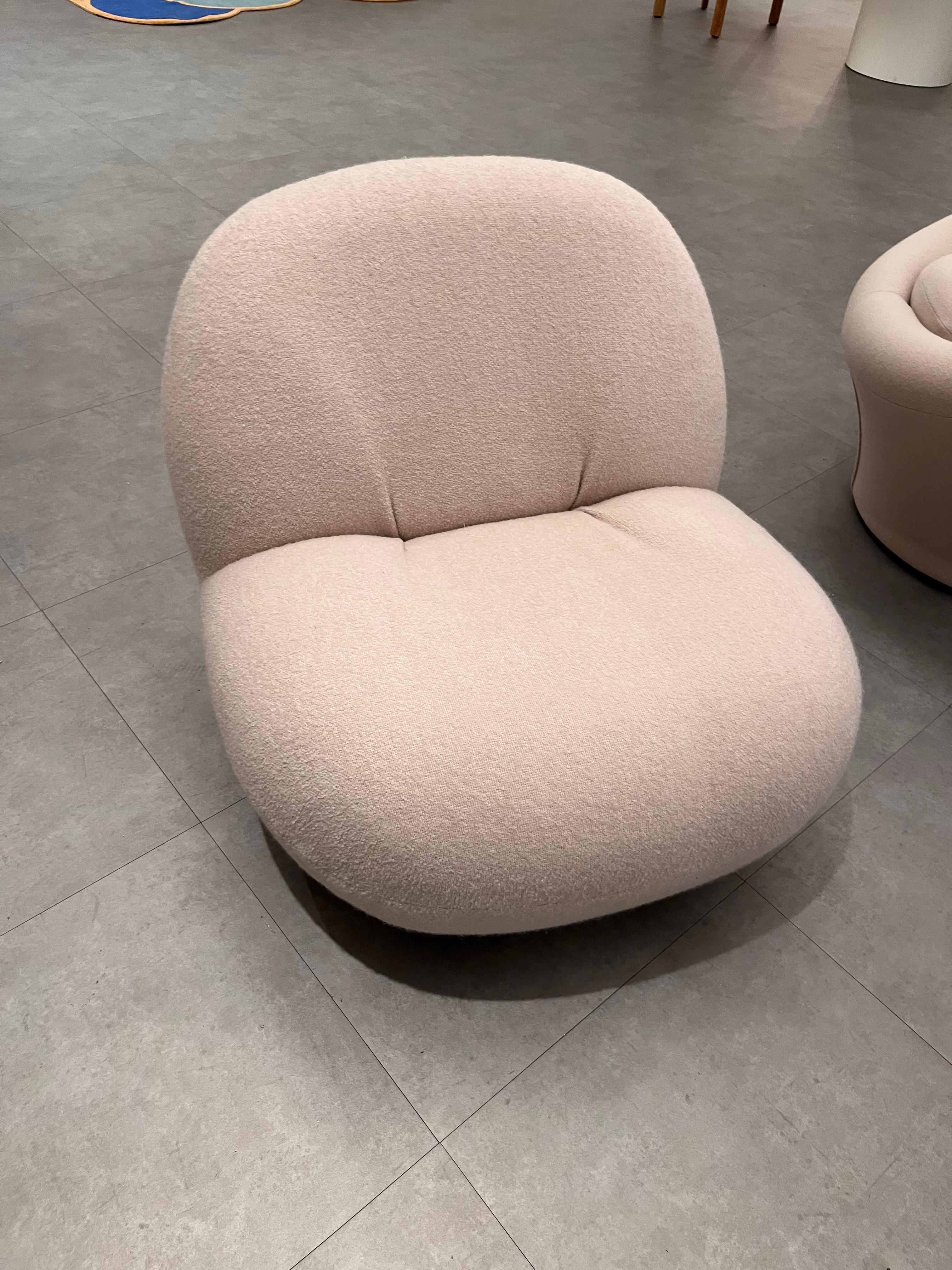Contemporary Gubi Light Pink Pacha Swivel Lounge Chair by Pierre Paulin in STOCK For Sale