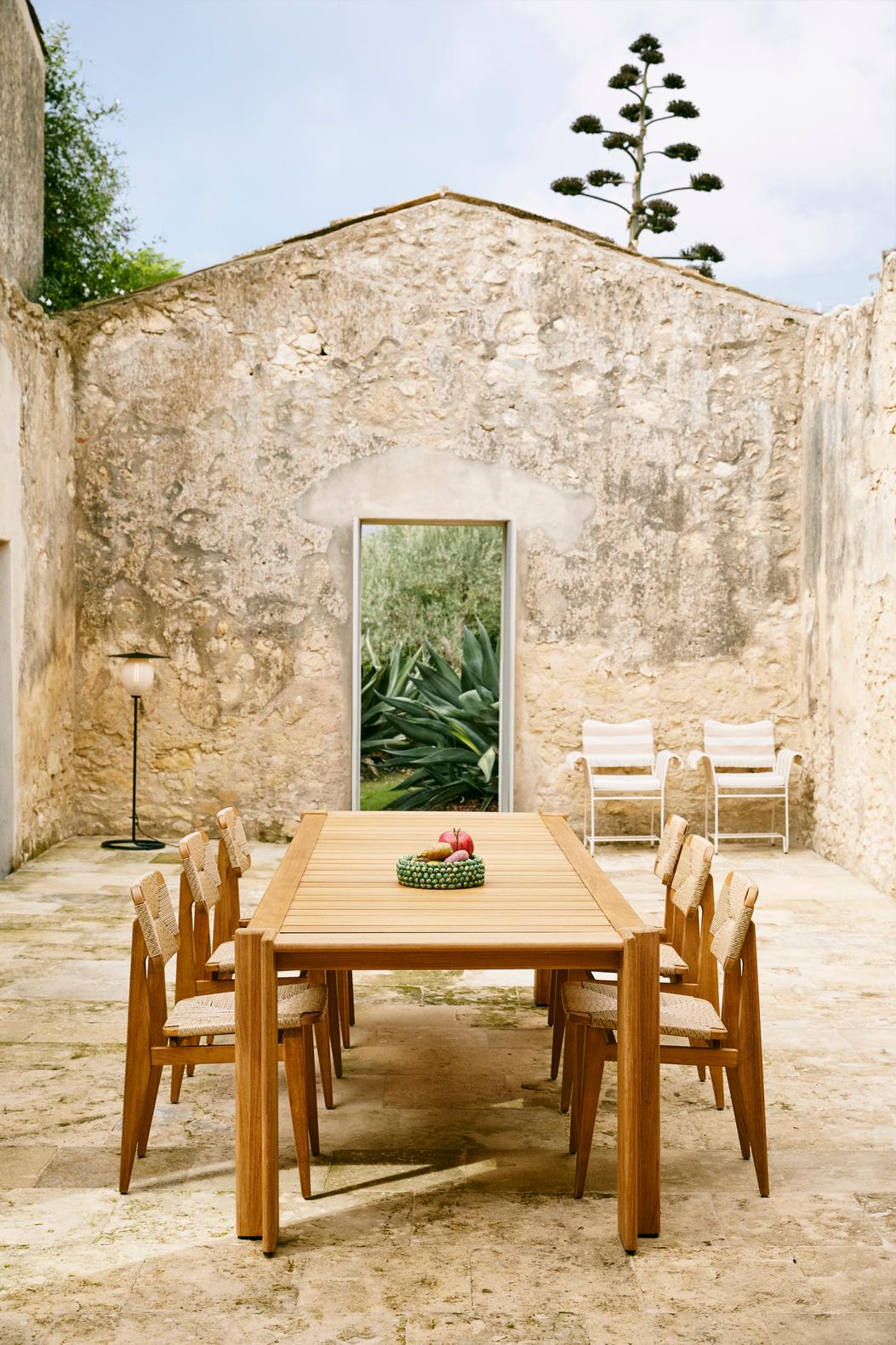 GUBI Table de salle à manger Atmosfera pour l'extérieur 281 x 105 cm en vente 2