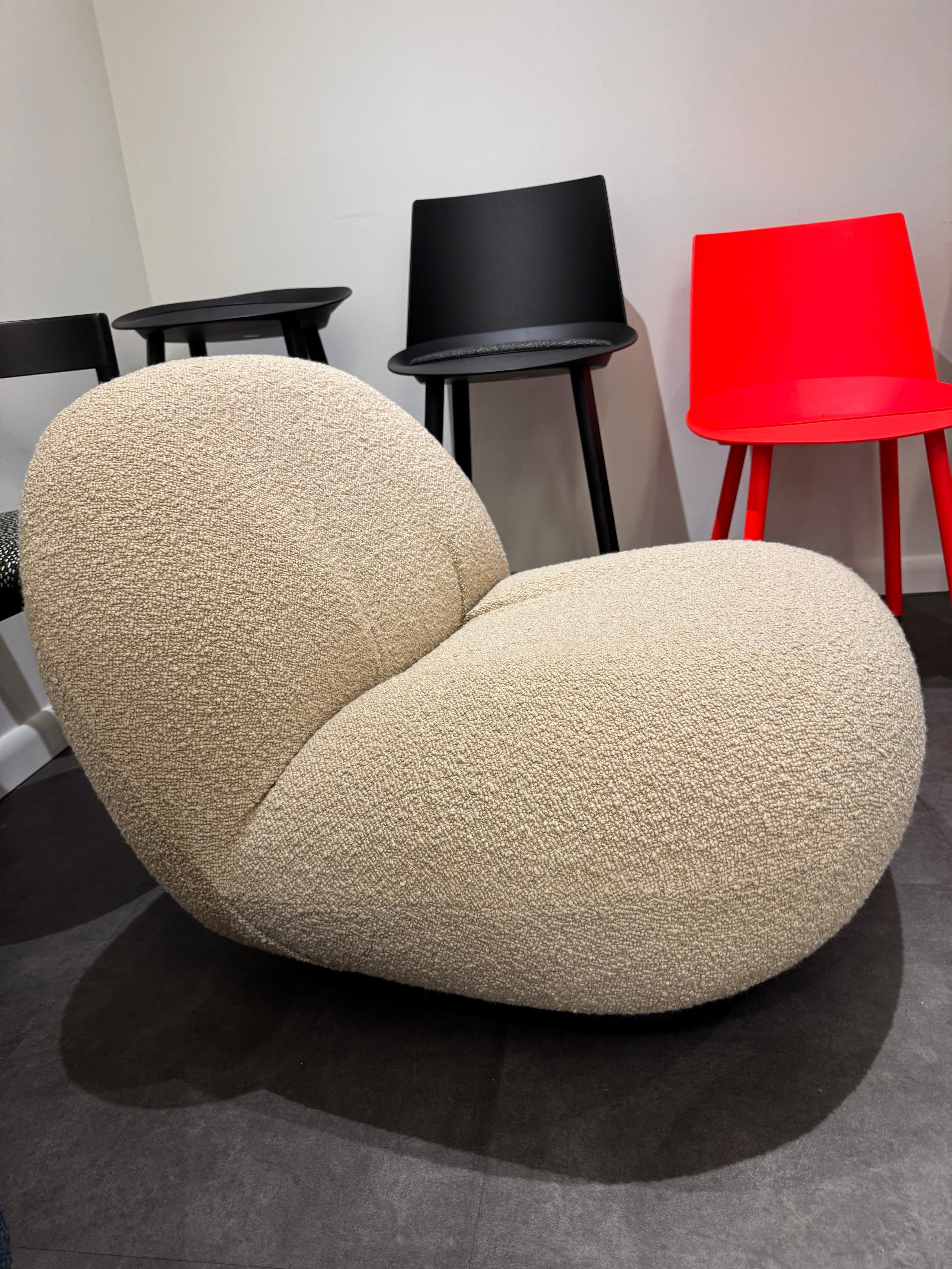 Contemporary Gubi Pacha Swivel Lounge Chair by Pierre Paulin in STOCK