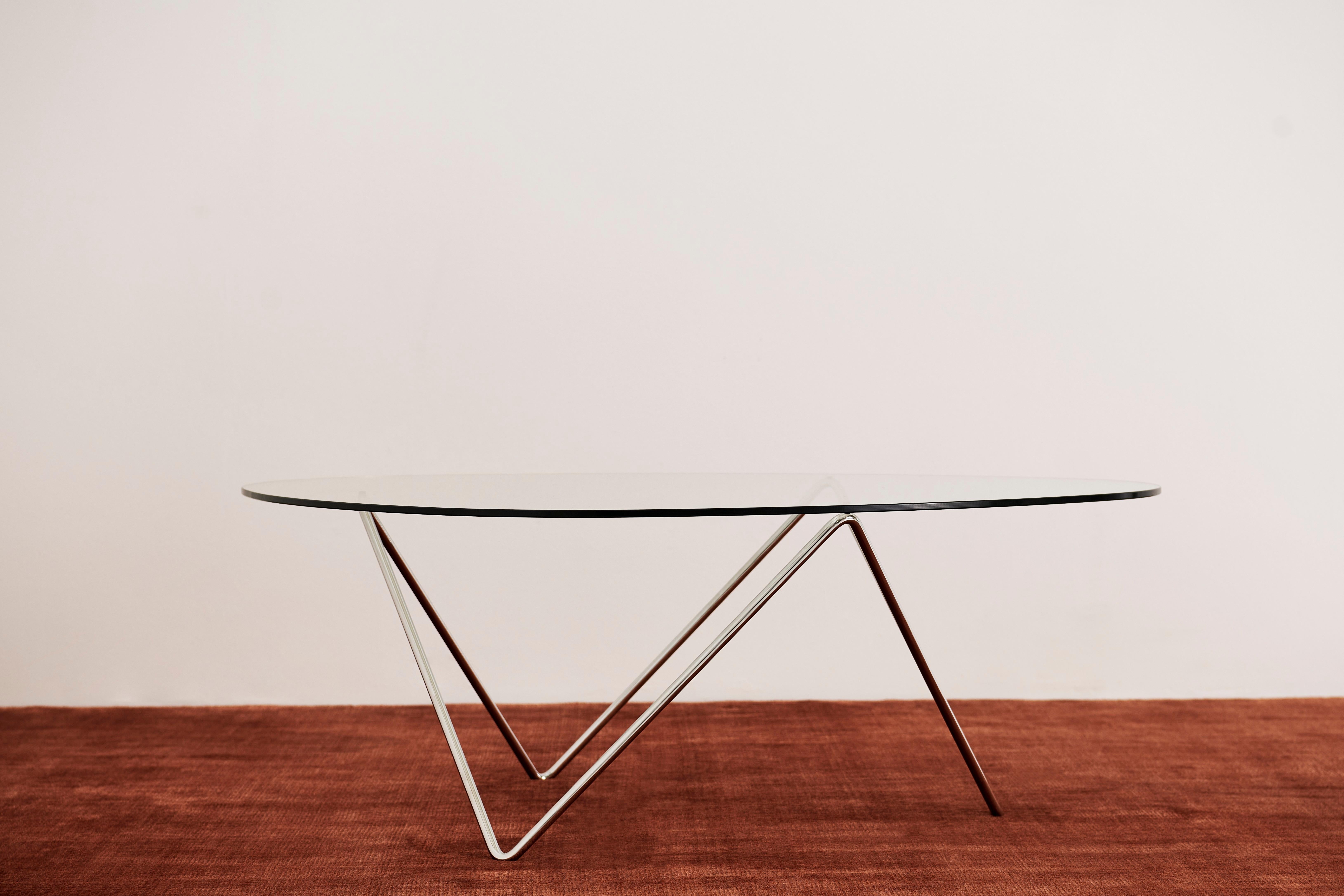 Mid-Century moderno Gubi Pedrera Tavolino con base cromata di Cosini & Ruiz Millet in vendita