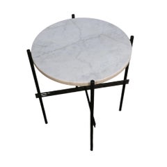 Table d'appoint Gubi TS avec plateau en marbre de Carrare blanc