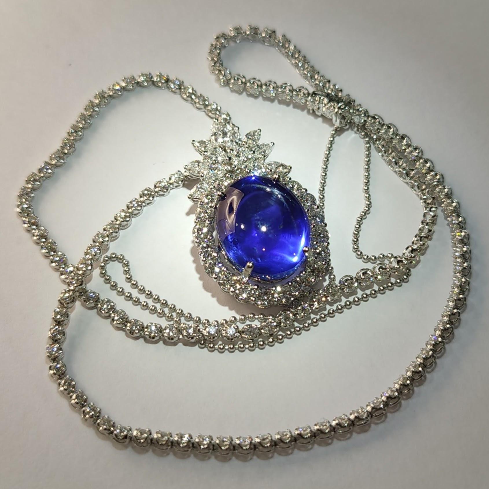 Women's Gublin Certified 26.88ct Unheated Blue Star Sapphire & 7.41ct Diamond Necklace For Sale