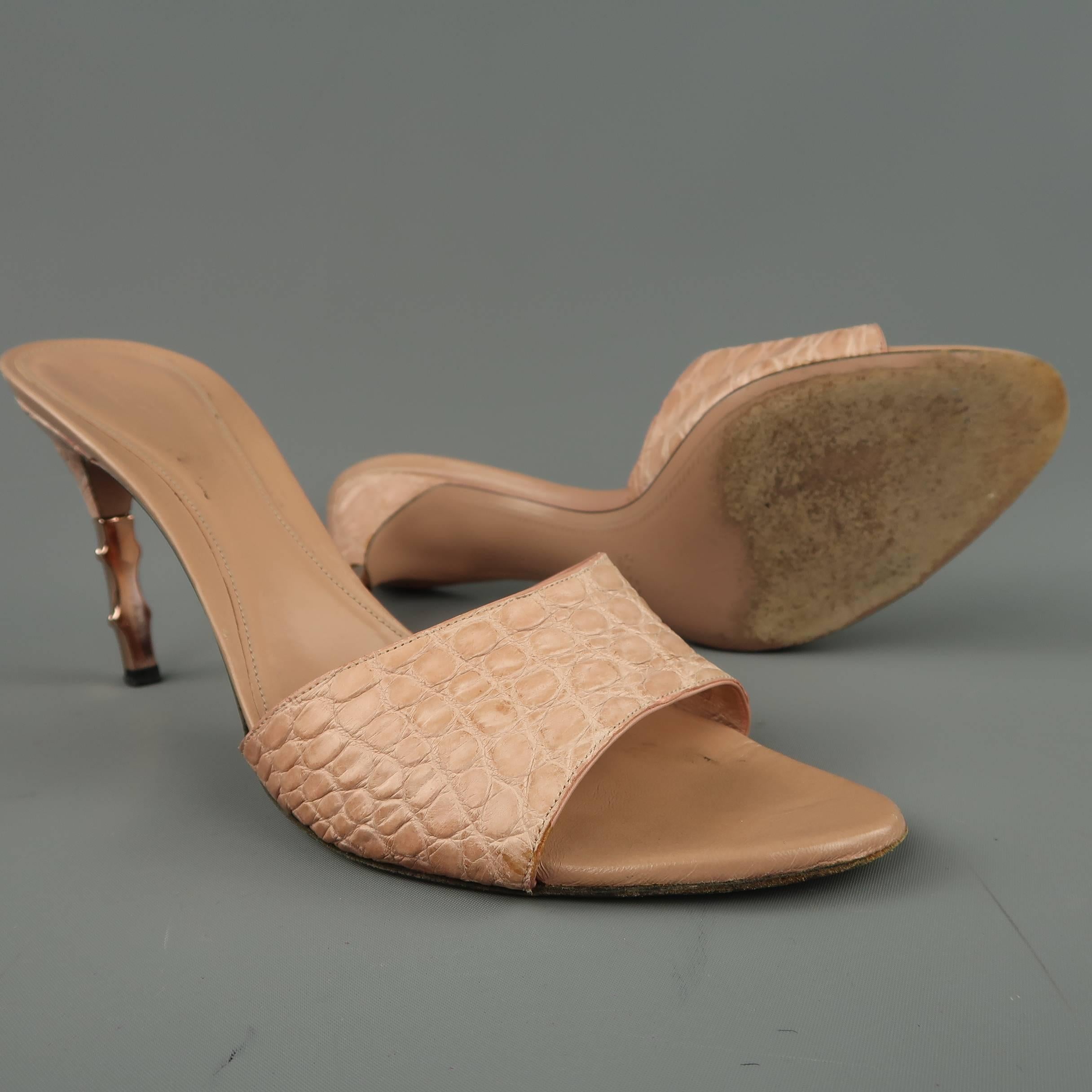 GUCCI 10 Rose Pink Alligator Textured Leather Rose Gold Bamboo Heel Mule Sandals In Fair Condition In San Francisco, CA