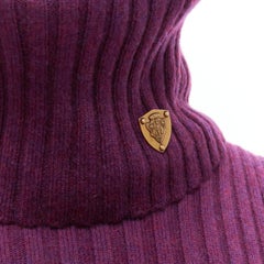 GUCCI 100% Kaschmir lila Gold Schild Charm Rollkragenweste Weste Tunika Pullover IT38