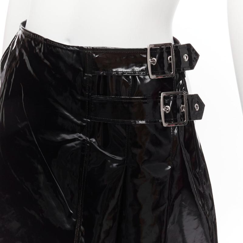 GUCCI black 100% coated cotton vinyl silver buckle punk kilt pleated skirt IT38 XS
Reference: TGAS/D00645
Brand: Gucci
Designer: Alessandro Michele
Material: Cotton
Color: Black, Silver
Pattern: Solid
Closure: Belt
Extra Details: Gucci's black midi