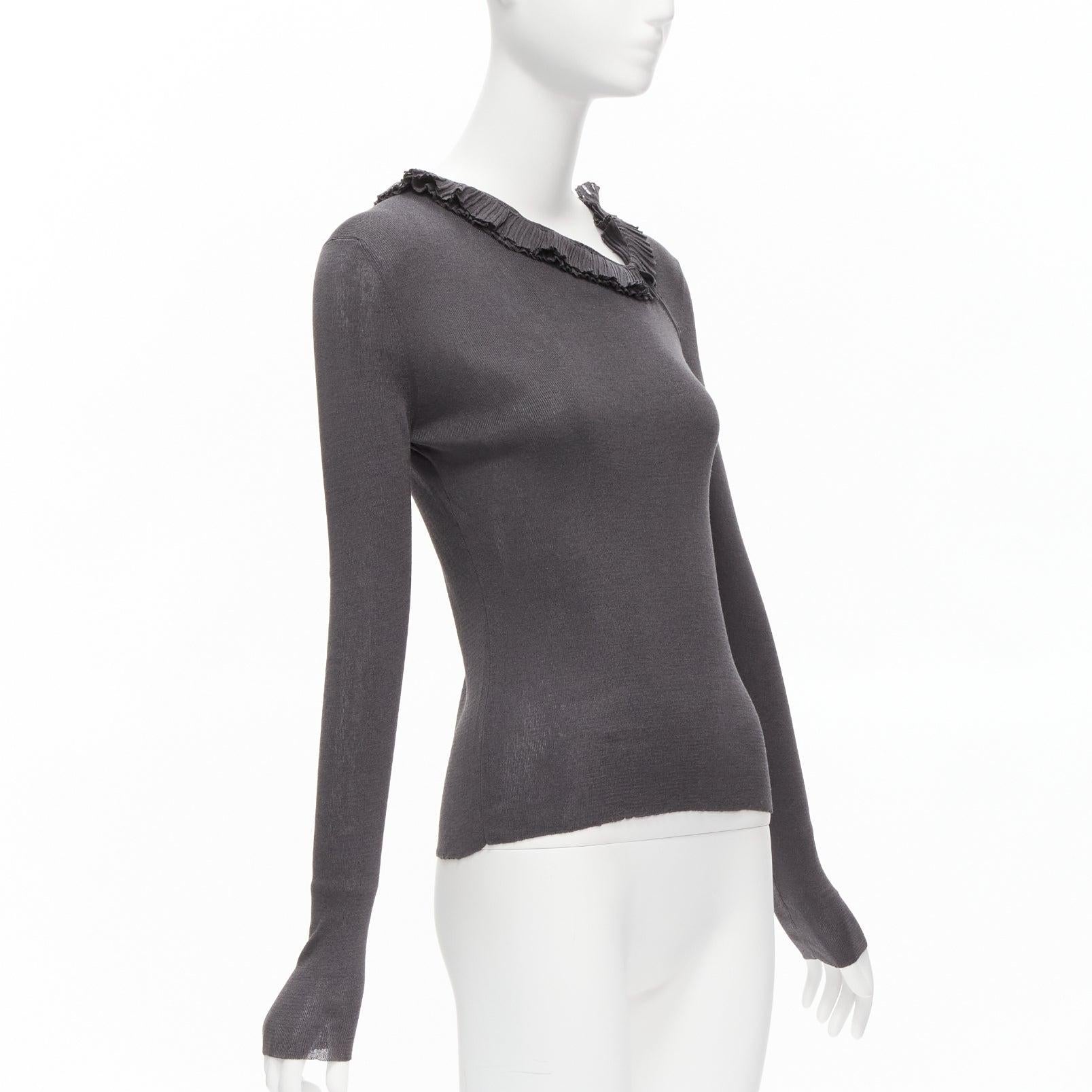 GUCCI 100% silk grey asymmetric ruffle collar long sleeve top IT44 L In Excellent Condition In Hong Kong, NT