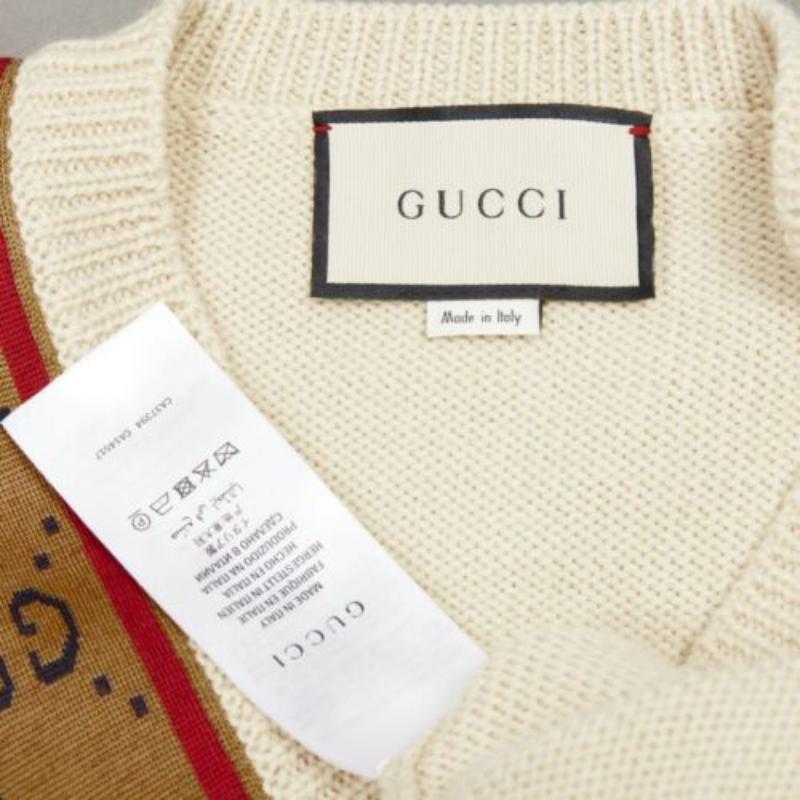 GUCCI 100% laine crème Pull Vintage GG monogramme col V Varsity S en vente 3