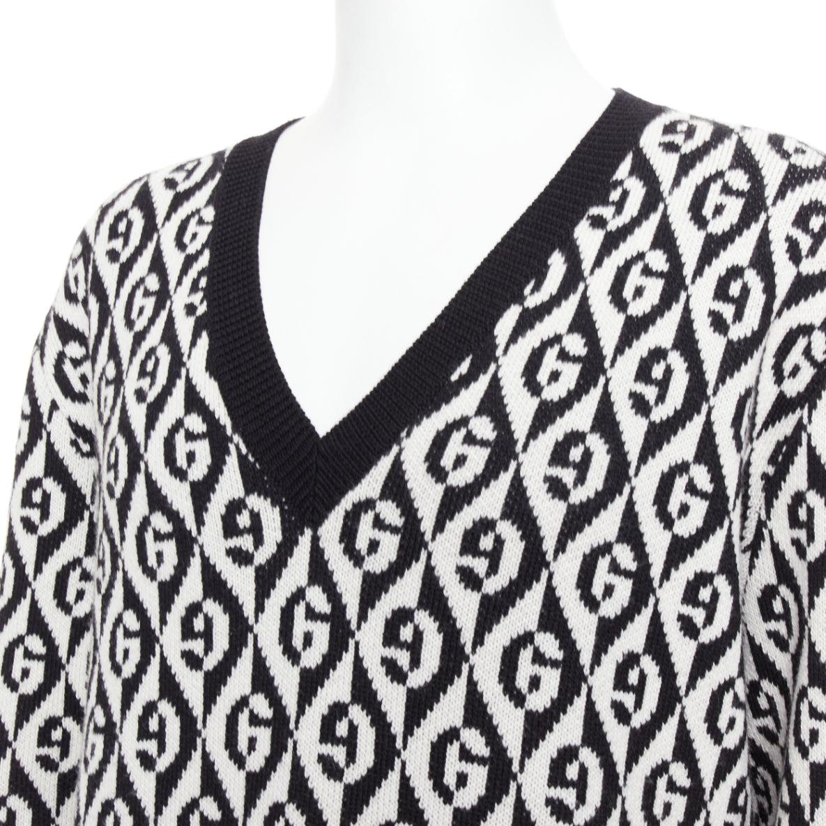 GUCCI 100% wool G Rhombus monogram black white intarsia sweater L
Reference: TGAS/E00658
Brand: Gucci
Designer: Alessandro Michele
Collection: G Rhombus
Material: Wool
Color: Black, White
Pattern: Monogram
Closure: Pullover
Extra Details: Long