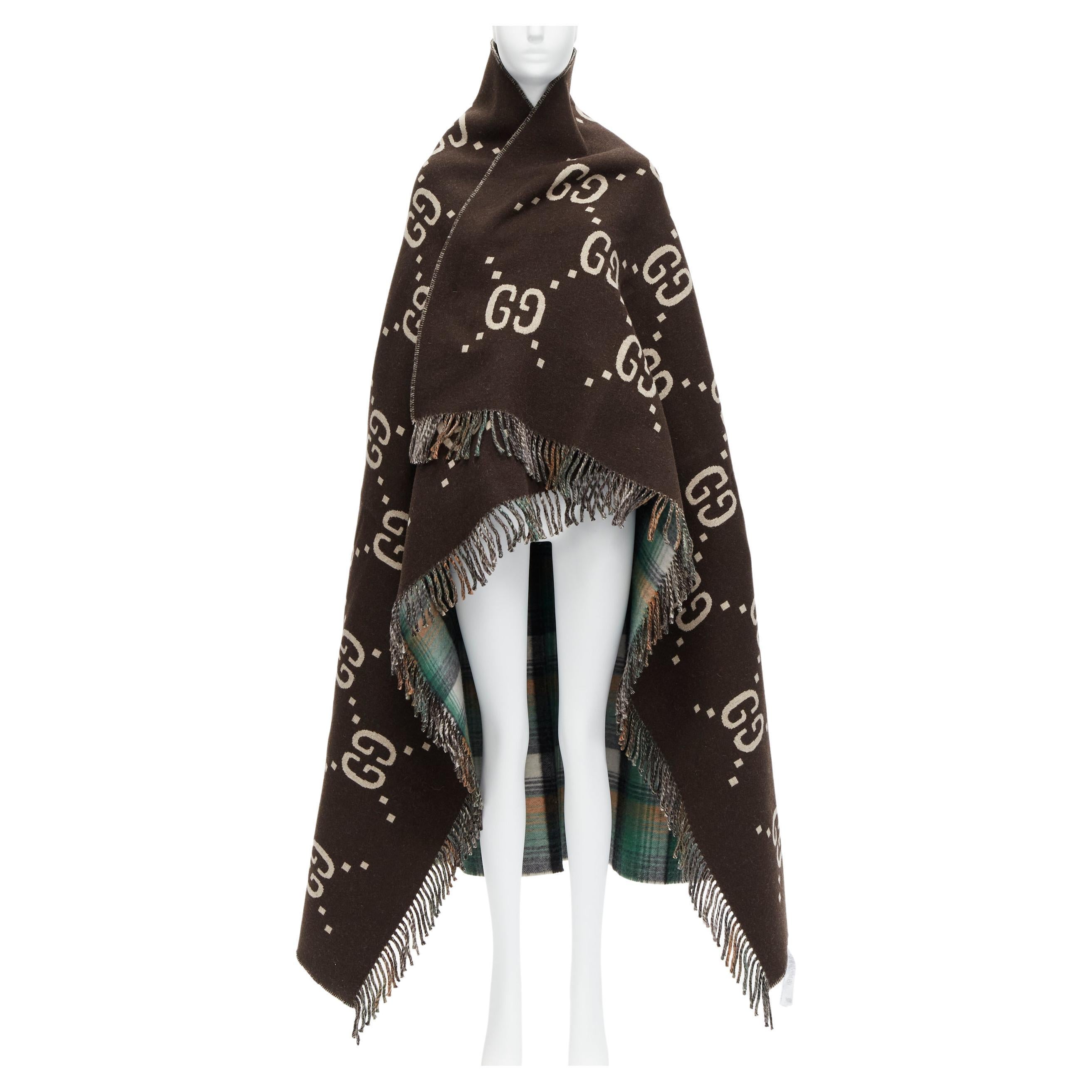 GUCCI 100% wool green red plaid tartan brown GG monogram blanket scarf For Sale