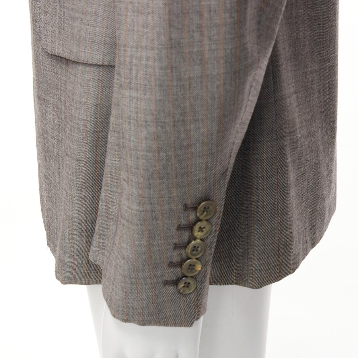 Gucci 100% lana grigio rosso a scacchi, blazer boxy a maniche lunghe IT50 L.
Riferimento: JSLE/A00112
Marchio: Gucci
Materiale: Lana
Colore: Grigio, Rosso
Modello: A scacchi
Chiusura: bottone
Fodera: Tessuto grigio
Prodotto in: