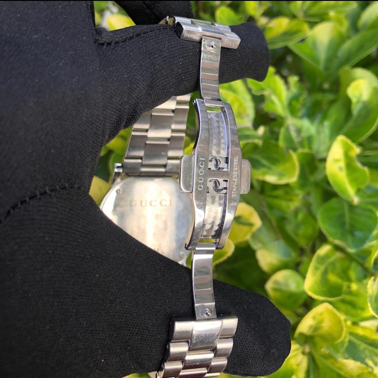 Women's or Men's Gucci 101M Men's Watch Day Date Black Face For Sale