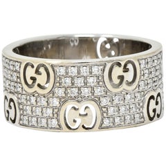 Gucci 1.25 Carats Pave Diamond 18 Karat Gold Stardust Band Ring