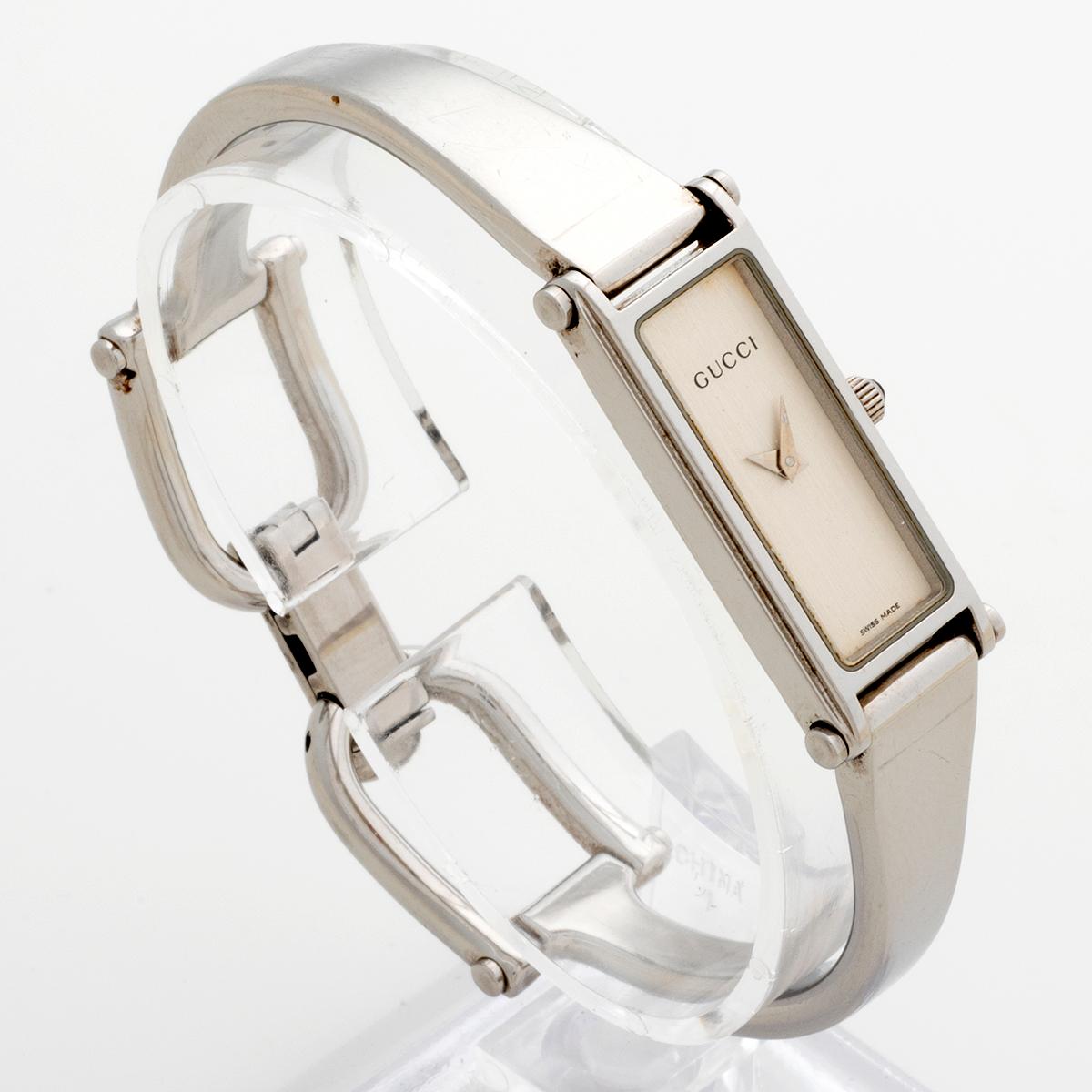 Gucci 1500 L, Acciaio inossidabile, polso da 155 mm, Scatola e documenti, Anno 2004 In condizioni buone in vendita a Canterbury, England