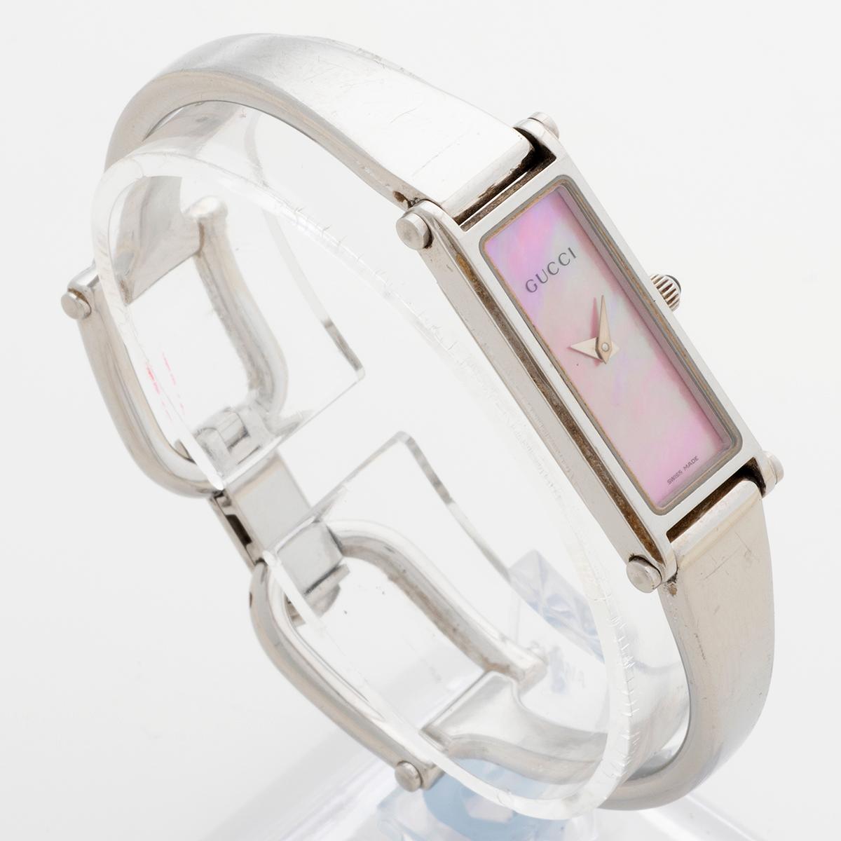 Gucci 1500L Ladies Wristwatch. Mother of Pearl Dial, Medium Bracelet. Yr 1999 In Excellent Condition In Canterbury, England