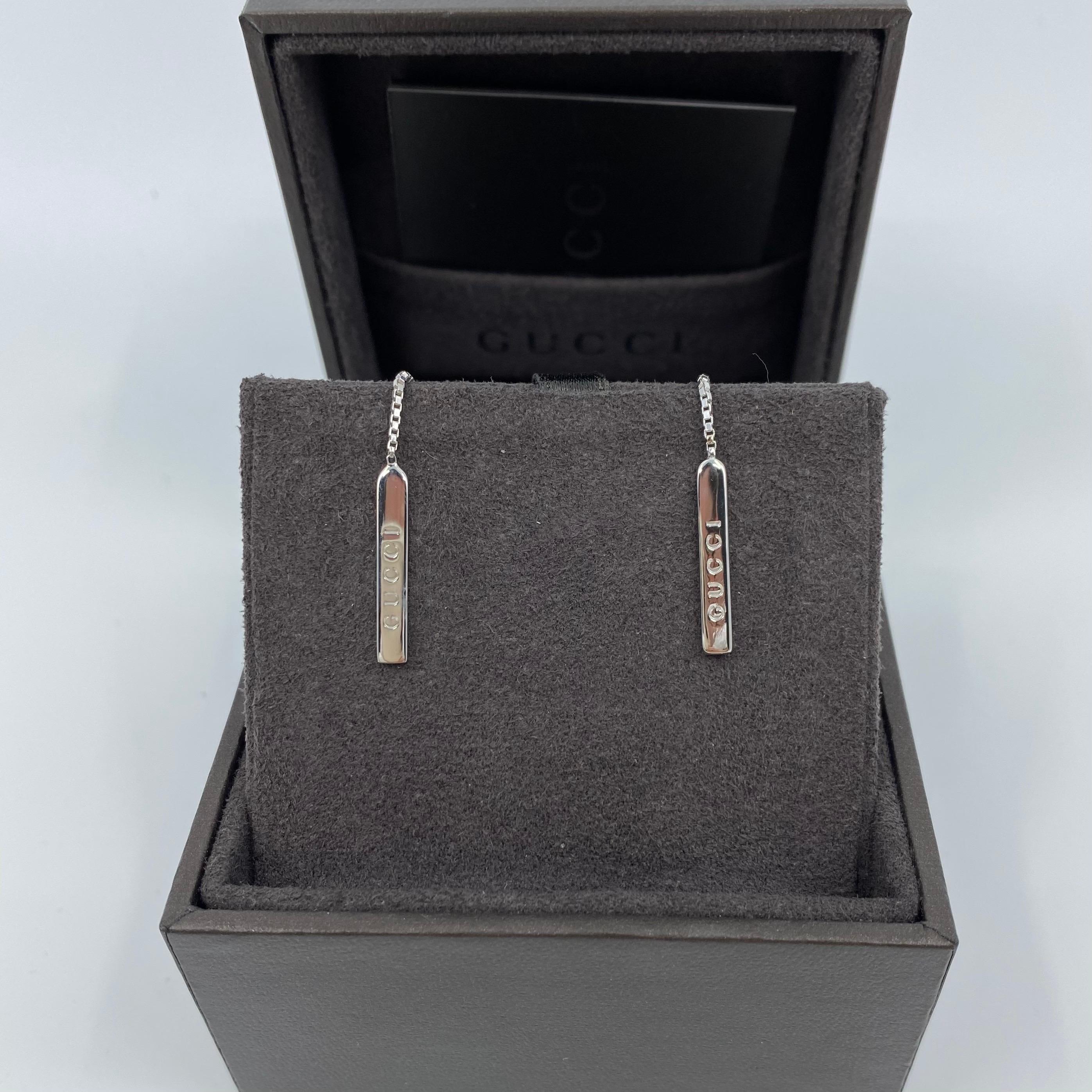 Gucci 18 Karat Weißgold Bar-Lariat-Ohrringe mit Original Gucci-Kasten für Damen oder Herren