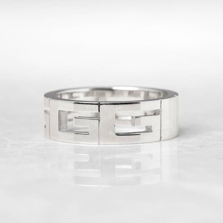 Gucci 18 Karat White Gold G Logo Men's Band Ring at 1stDibs men