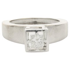 Gucci Anello di fidanzamento con diamante taglio principessa in oro bianco 18 carati